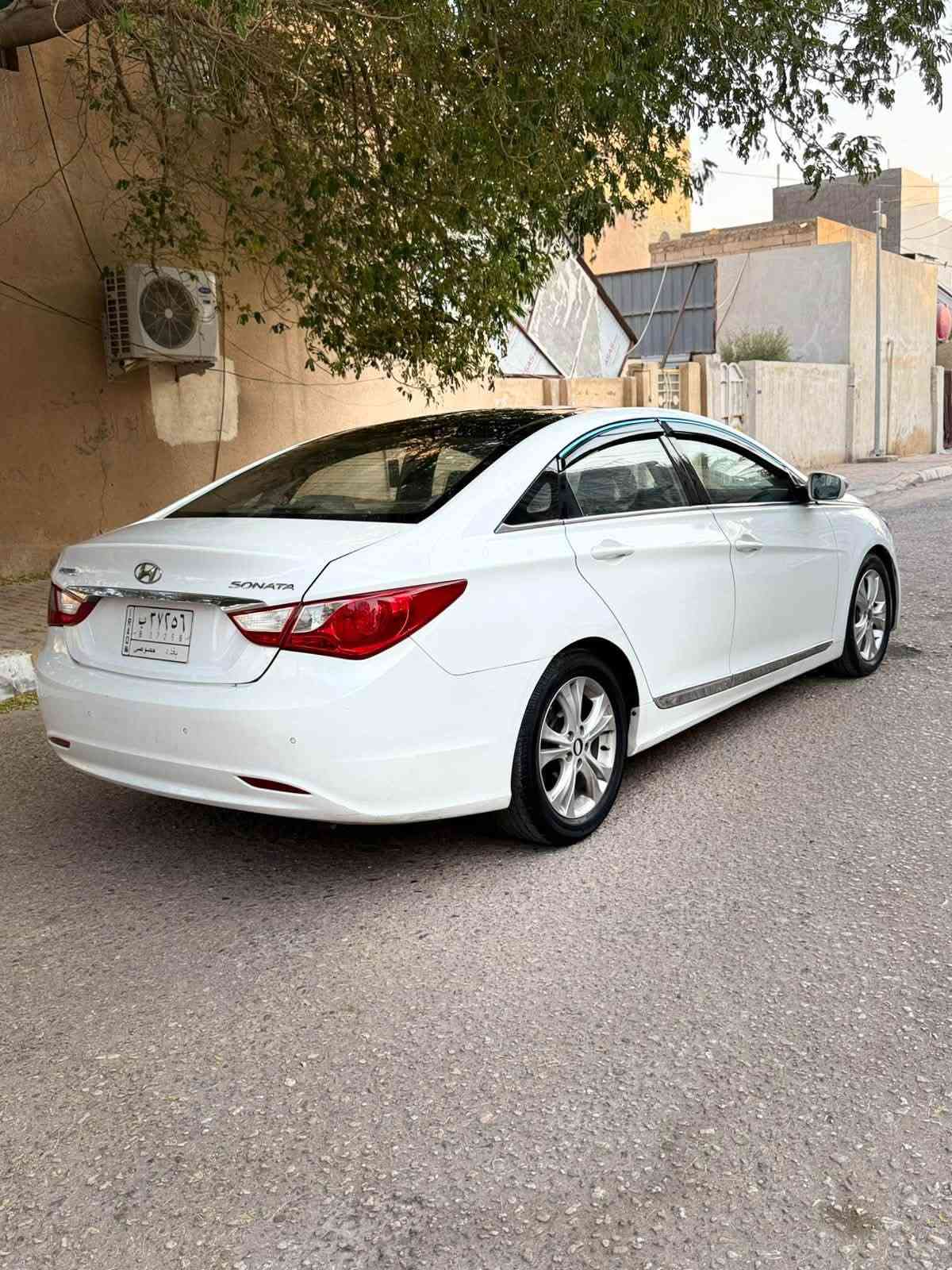 السلام عليكم سياره نوع سوناته مديل 2011فول مواصفات خليجية بني رامه حساسات مري شفط كشنات جلد اشاير بل مري شفتات ستيرن مانع نزلاق مثب سرعة شفتات ستيرن مكفوله كفاله عامه بيها مكانين صبغ الباقي كفاله عامه من كلشي كير مكينه حداديه تخم تاير تبريد ثلج بسمي تحويل مباشر العنوان كربلاء السعر 105بيها مجال حك الجيه رقم الهاتف ***********
