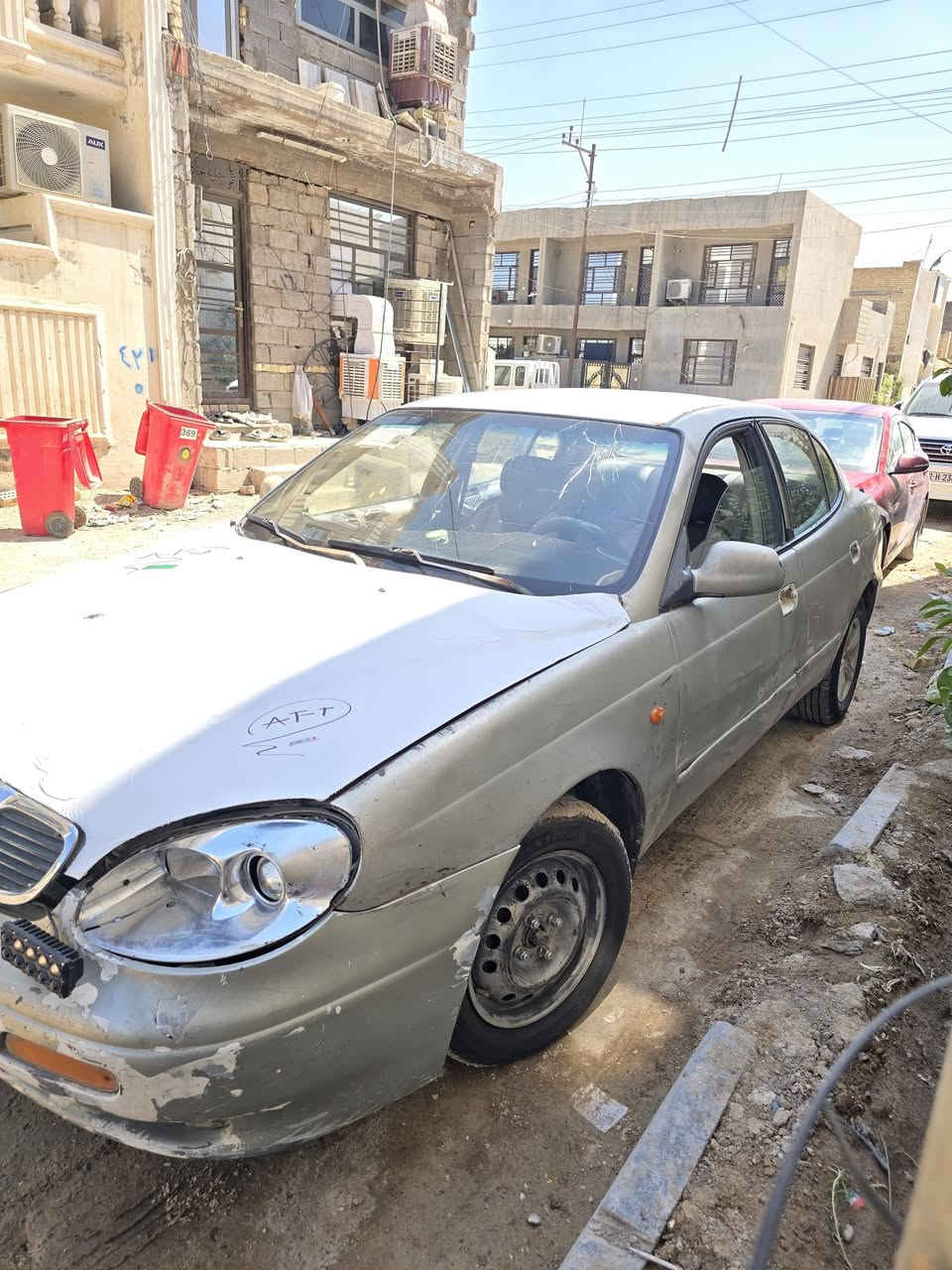 السلام عليكم 
دايو لكنزا موديل 1999
 رقم انبار 
تحويل مباشر 
گير عادي 
محرك 1800 
بيها صوت بالمحرك بايعها ع وضعها
السعر 16 ورقه وبيها مجال بسيط
مكانها الرمادي البو ذياب
رقم التلفون ***********
