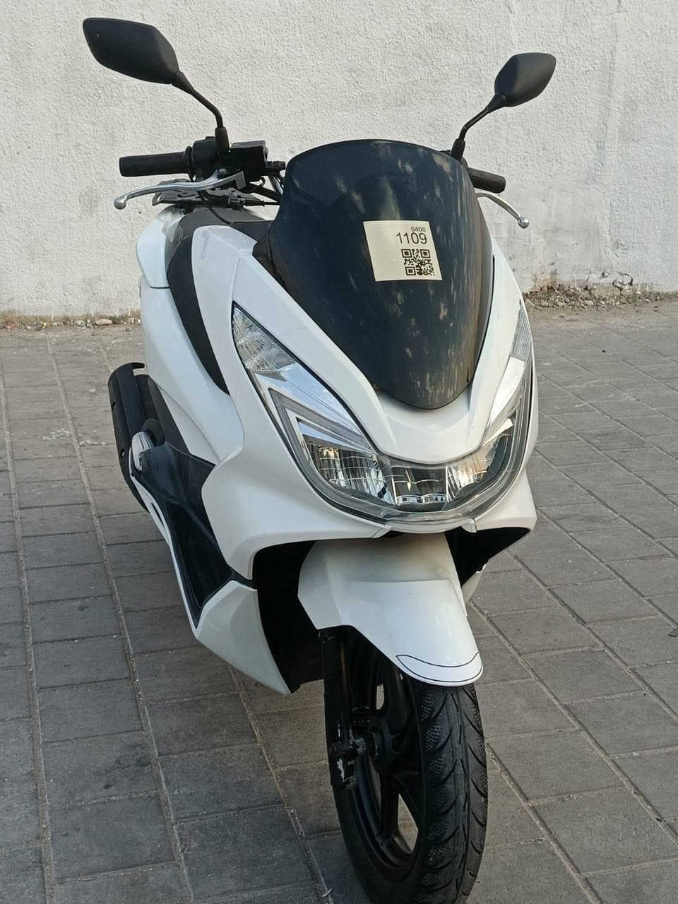 سلام عليكم بي سي اكس جيل ثاني
وارد كوري مكفوله كفاله عامه 
لون أبيض صدفي سبايدر إلا صلي
حساس زدحام ستان كهربائي 
أضافه انبيتري دمام بلجنطه 
سكن بغداد حي النصر  ***********
