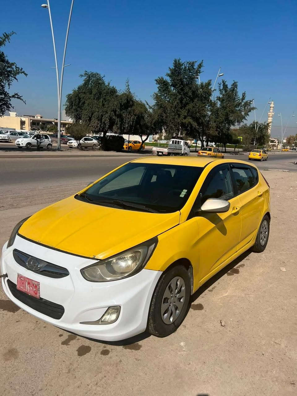 اكسنت 2012 مبدل بوند وجاملغ
بدون دواخل 
مكينه وكير شرط
 وتبريد شرط 
غرامات صفر 
هيئة صفر 
سعر مناسب 
شرط التحويل 
داخل السيارة حيل نضيف 
سعرها 65 وبيها مجال 
للتواصل 
*********** واتس 
*********** اتصال
