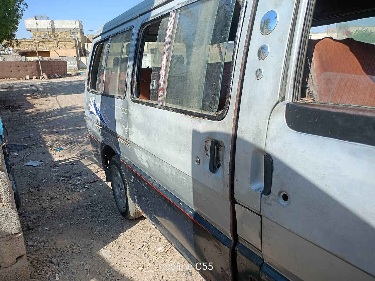 اللبيع سيارة كيا بسته 93رقم بغداد تحويل ثاني يوم سياره بس احمر لرقم صدر جديد جاهزة من مكينة وكير وكسن خير من الله عوزه باور وتوشمه السعر 20وبيه مجال مكاني لكوت قضاة لحي للستفسار ***********

نص مكتوب في الصور:
- realme C55