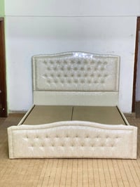 جرباية لبيع جديدة مستعملة شهر 🇹🇷 سعر مناسب للاستفسار 07751074195