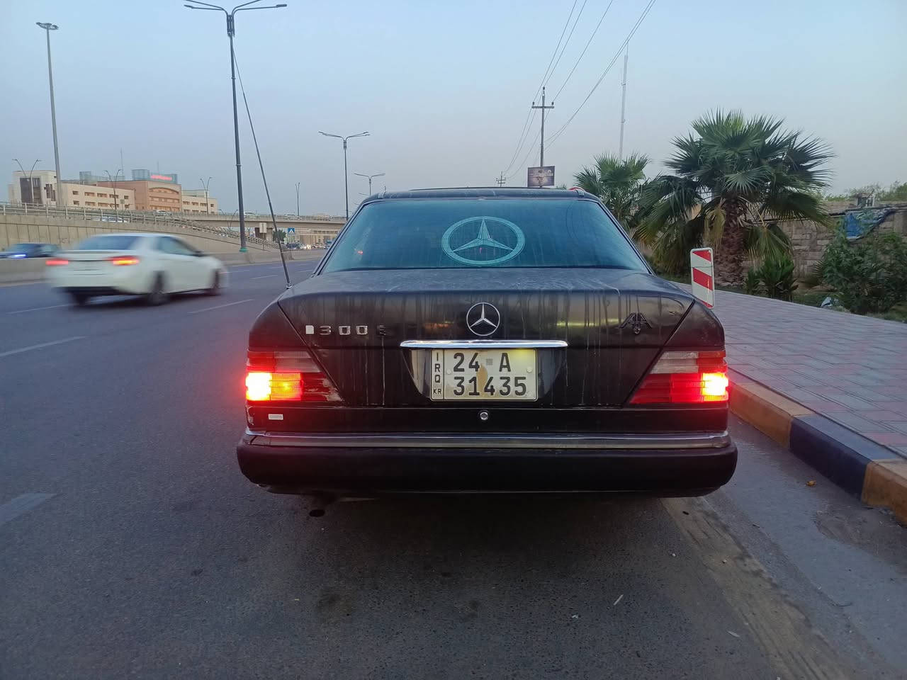 سلام عليكم مارسدس دب موديل 89 سياره جاهزة كير محرك بطه حداديه مشروطات تبريد ثلج باتري جديد تخم تأير جديد رقم دهوك انكليزي شرط الوكاله وتحويل سنوية لل30 غرفه جلد ارضيه جلد اسلايت طكتين سياره حلوه وجاهزه بيهه بس قاعده دبل امصلحه كهربائيات كلهه شغاله بيع مستعجل مكاني النجف الاشرف حي القادسيه يم مطعم ثابت السعر 38وبيهه مجال حك الجيه للتواصل واتساب وخاص مفتوح ***********

