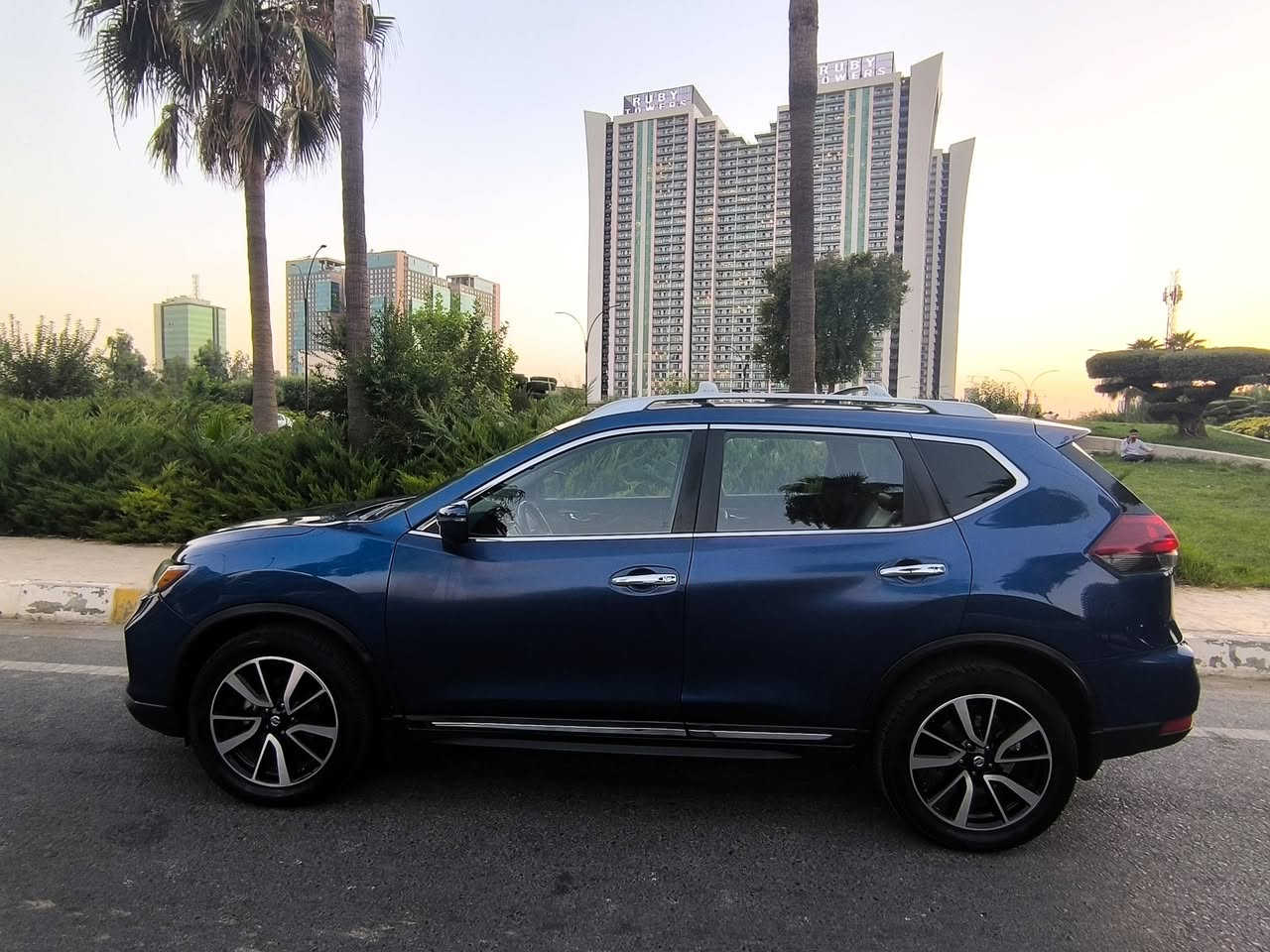 ▫️ موديل: 2019
▫️ الممشى: 105,000 KM
▫️ المحرك: 2.5L
▫️ الدفع: AWD دفع رباعي
▫️ داخلية جلد
▫️ كراسي كهرباء + تسخين
▫️ شاشة + CarPlay
▫️ بصمة
▫️ تشغيل عن بعد
▫️ كاميرات 360° – أمامي + خلفي + جوانب
▫️ حساسات
▫️ رادار
▫️ تثبيت سرعة

🛠️ توضيح حالة السيارة:
- البابين جهة السائق فقط مصبوغين (صور الحادث مرفقة) و شویە تکحيل بال جاملغ الأمامي كما هو موضح بالصور
- إيرباغ باب السائق مرجع سيستم.
- رقم الشاصي: 5N1AT2MV1KC813874

 السيارة موجودة في أربيل
 السعر: 16,500 $
 للاتصال/واتساب: ***********

نص مكتوب في الصور:
- 48661790