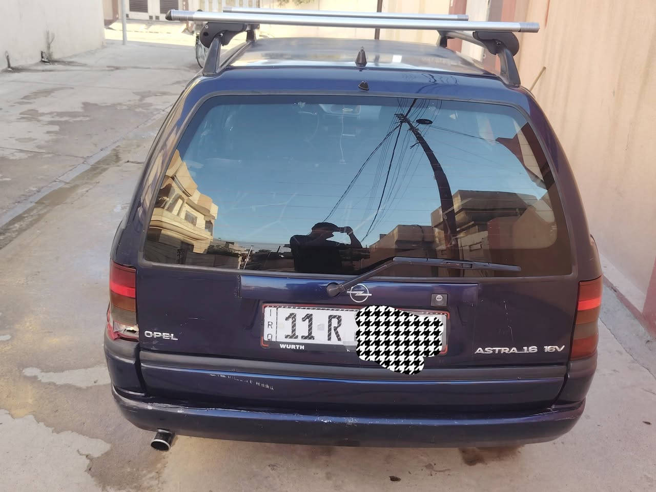 أوبل أسترا
الموديل 1993
بغداد
كوبون جديد 
شرط الوكالة او التحويل
المحرك حجم 16
الكير عادي
تبريد بيها بس غاز 
أستيرن بور
قفل مركزي
جامات كهربائي 
السيارة بيها ملاحظات 
المكان الموصل
للتواصل***********وتساب موجود
