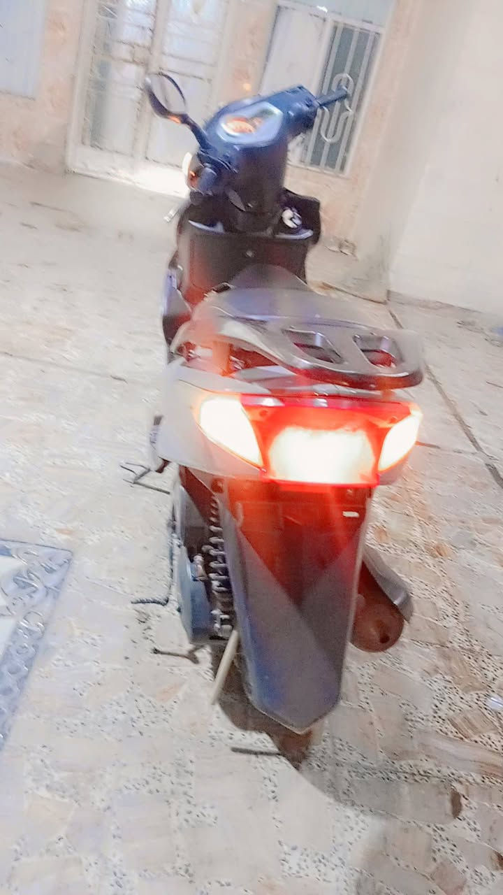 سلام عليكم دراجه للبيع سعر 650
عنوان / مفرك معمل السمنت حي جامعه 
رقم هاتف /***********
