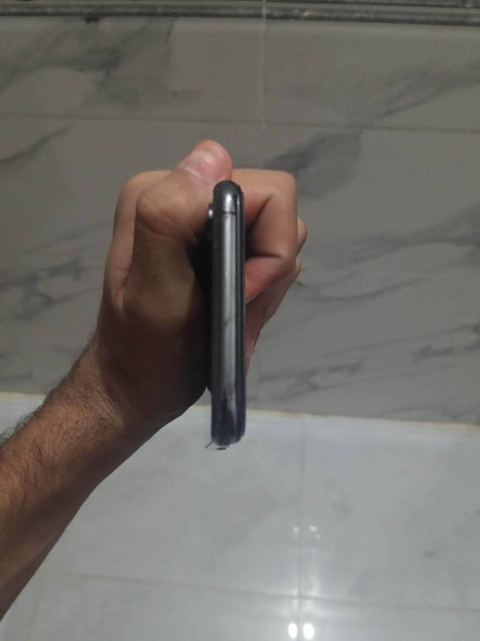 السلام عليكم ايفون اكس اس ماكس ابلادي مبدل فقط ضهر بطارية 78 ذاكرة 64 كلشي بي شغال فيس ايدي خط اتصال سماعات كامرات كله فول السعر150 وبي مجال بسيط شراي راسلني او اتصل ***********
