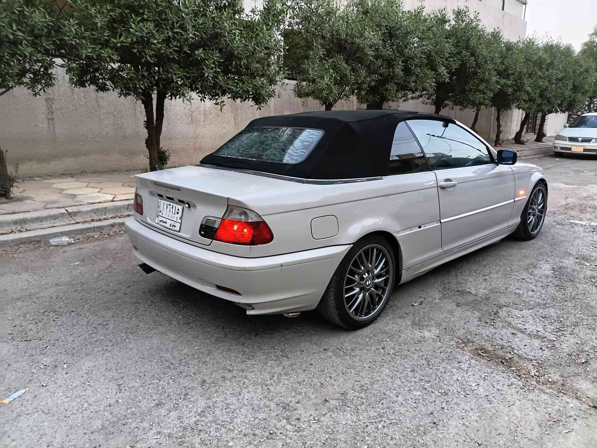 بي ام • موديل ٢٠٠٠ • شاشة كاميرا