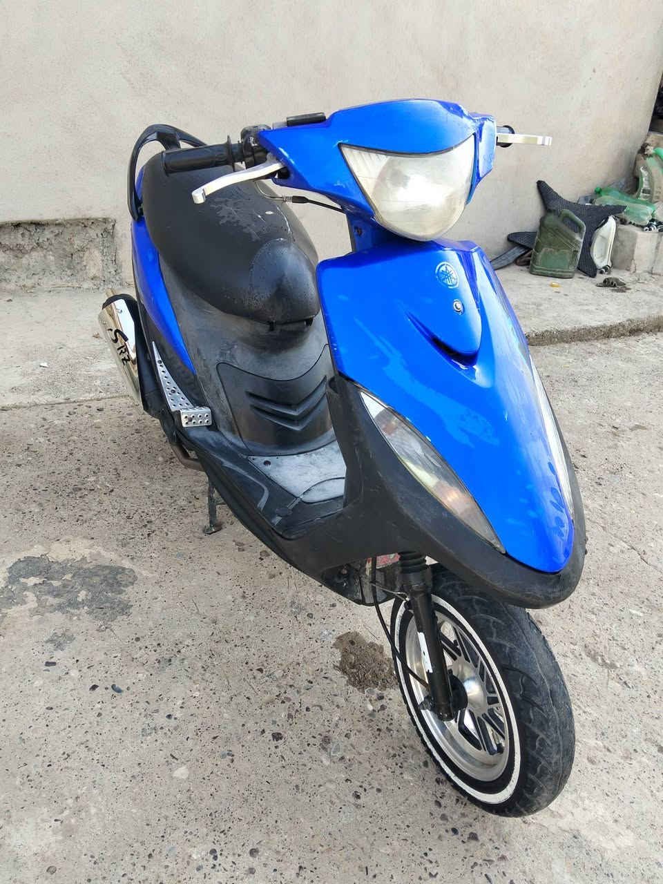 ماكس عدلة للبيع سعر 650 الف وبيها مجال بسيط
متاح دراجة ماكس عدلة نظيفة الدراجة كاملة كلشي شغال بيها فقط يعوزلها بطارية 
بيها ويلات رياضية... صالنصة رياضية... يدات رياضي.... بيها اوراق كاملة 
للتواصل واتساب ***********
مكاني الموصل قضاء الحمدانية
