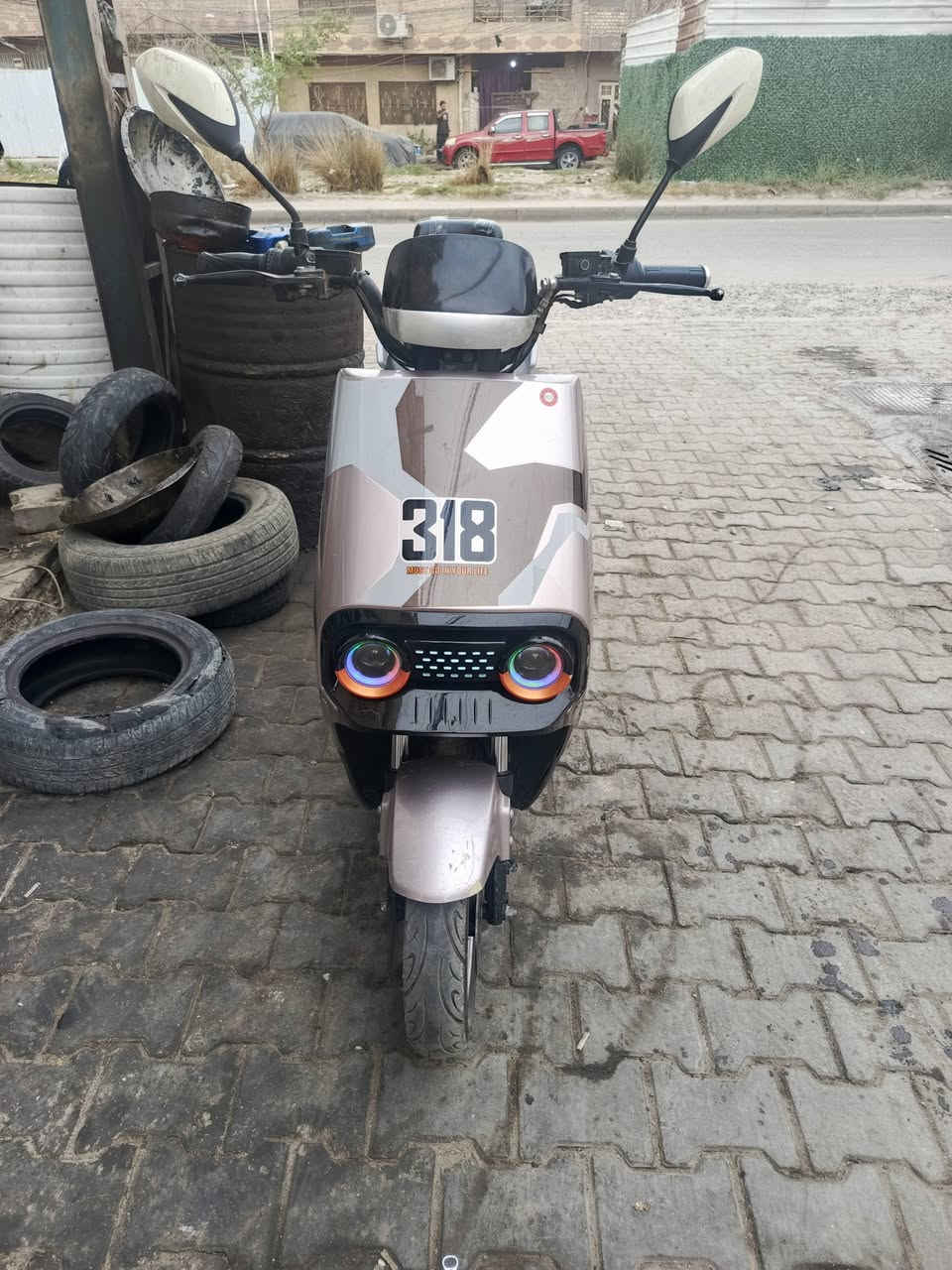دراجة شحن • نوع ٣١٨ • ناقصه بطاريات
