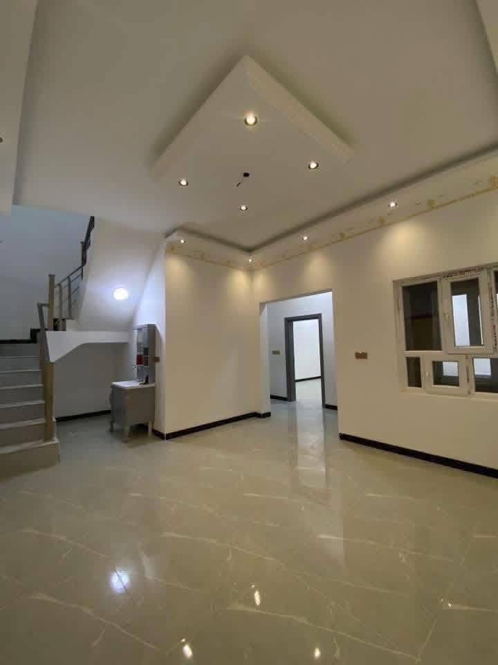 السلام عليكم السعر (123مليون💰) وبي مجال✍🏾
دار للبيع بتكريت الديوم حي التصنيع قرب علوه🏠
الأسماك وخلف ماركت الأخويين بظهر شارع60☑️
المساحة الكلية 150متر الوجه 7.5م النزال 20م📐
غرف 4 نوم وأستقبال صالتين فوك وجوا ومطبخ🚰
مجموعه 3 صحيه مناور وكراج الدار شغل جناي🏗️
الواجهيه(حجر حلان☑️)للاستفسار ***********,
