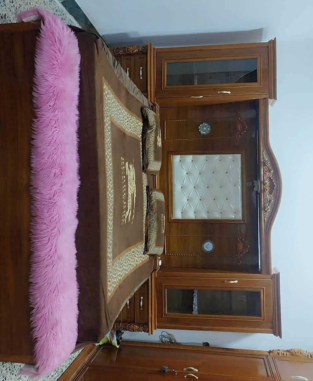 غرفه تسكام.  مسويها ٤ ملايه للبيع مليون و٦٠٠ وبيها مجال.  واسط
