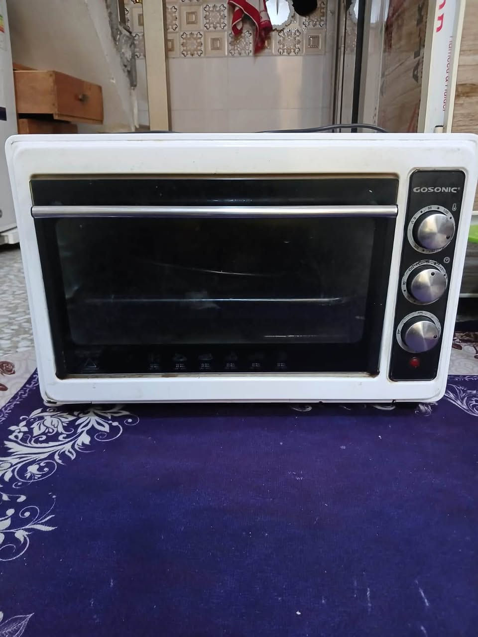اوڤن نضيف للبيع المكان بغداد الشعب 75 وبي مجال ***********
