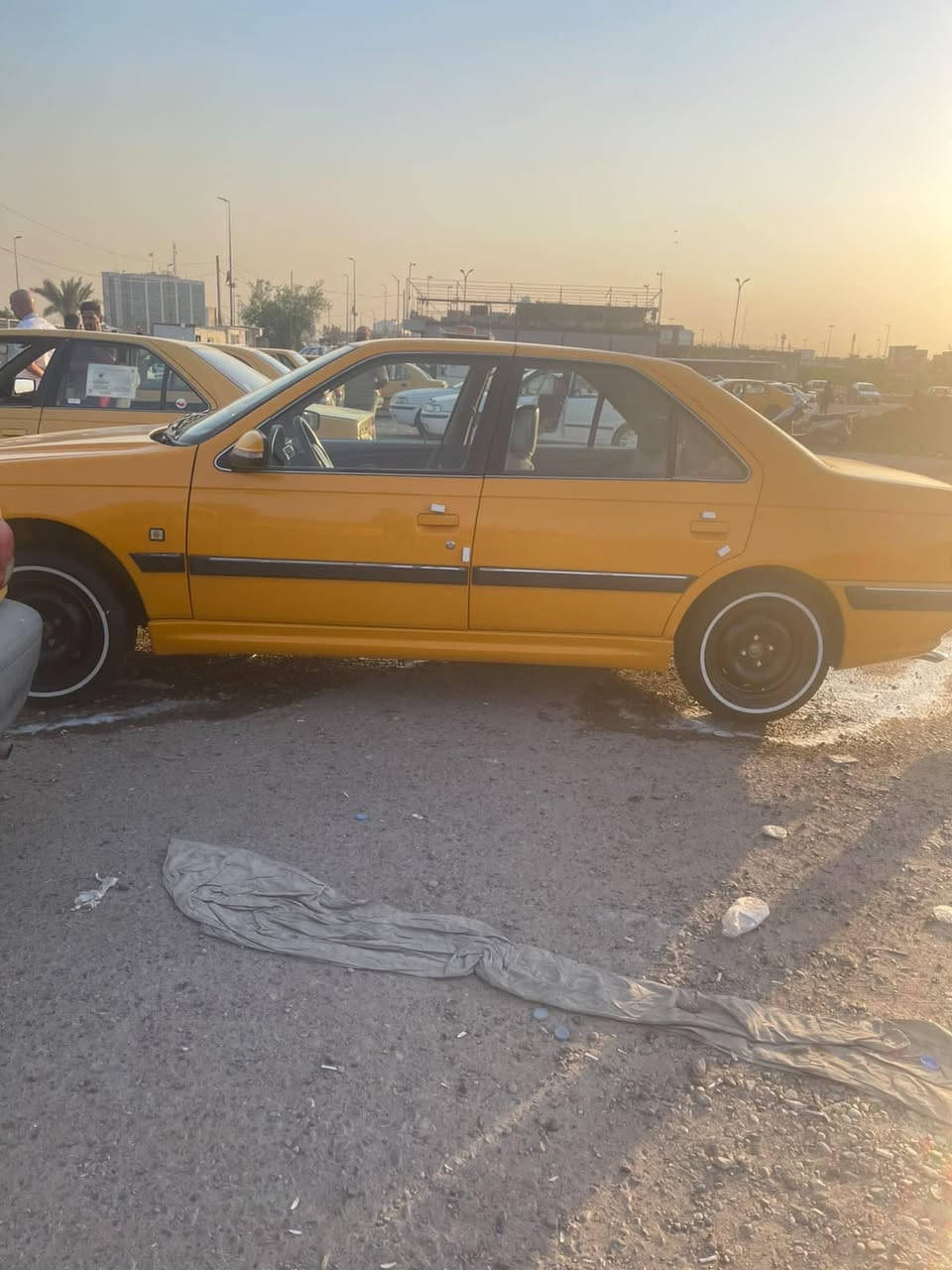 سلام عليكم بيجو بارص موديل 20حره بيها جاملغ صبغ وصندوك بارد فقط سياره خير من الله دوشمه تخم تاير تبريد ثلج مكينه لا تنقيص ولا تبخير سياره خير من الله صدر جديد تحكم ستيرن ماشيه 130 مكان بغداد رقمي ***********
وهذا واتساب ***********
