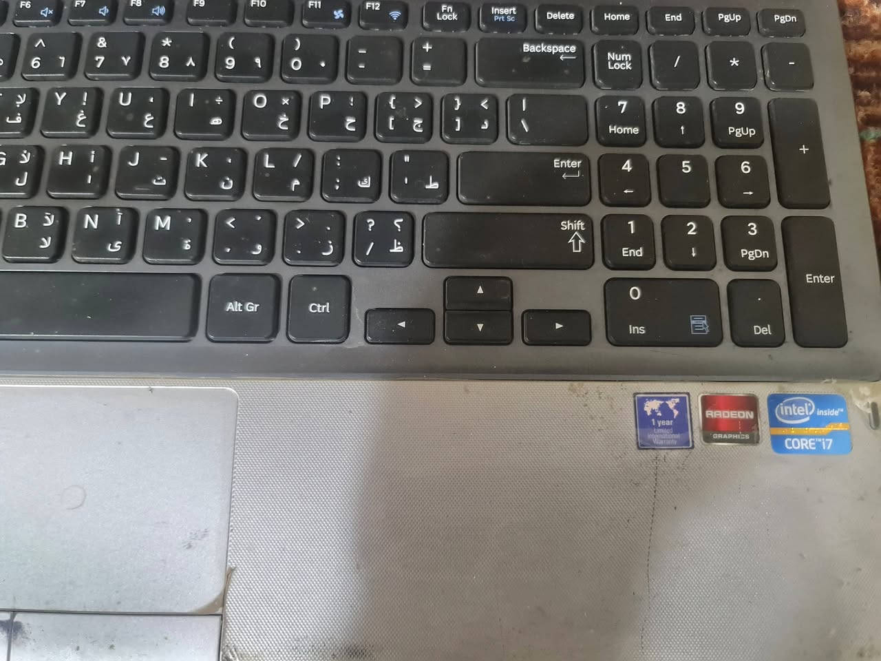 كور i7 • رام ٦ جيجا • شاشة ١٥٫٦