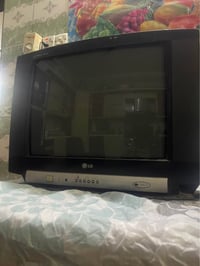 التلفزيون للبيع ال جي LG قديم يشتغل يطلع صوت من اشغل البور الكهرباء تو...