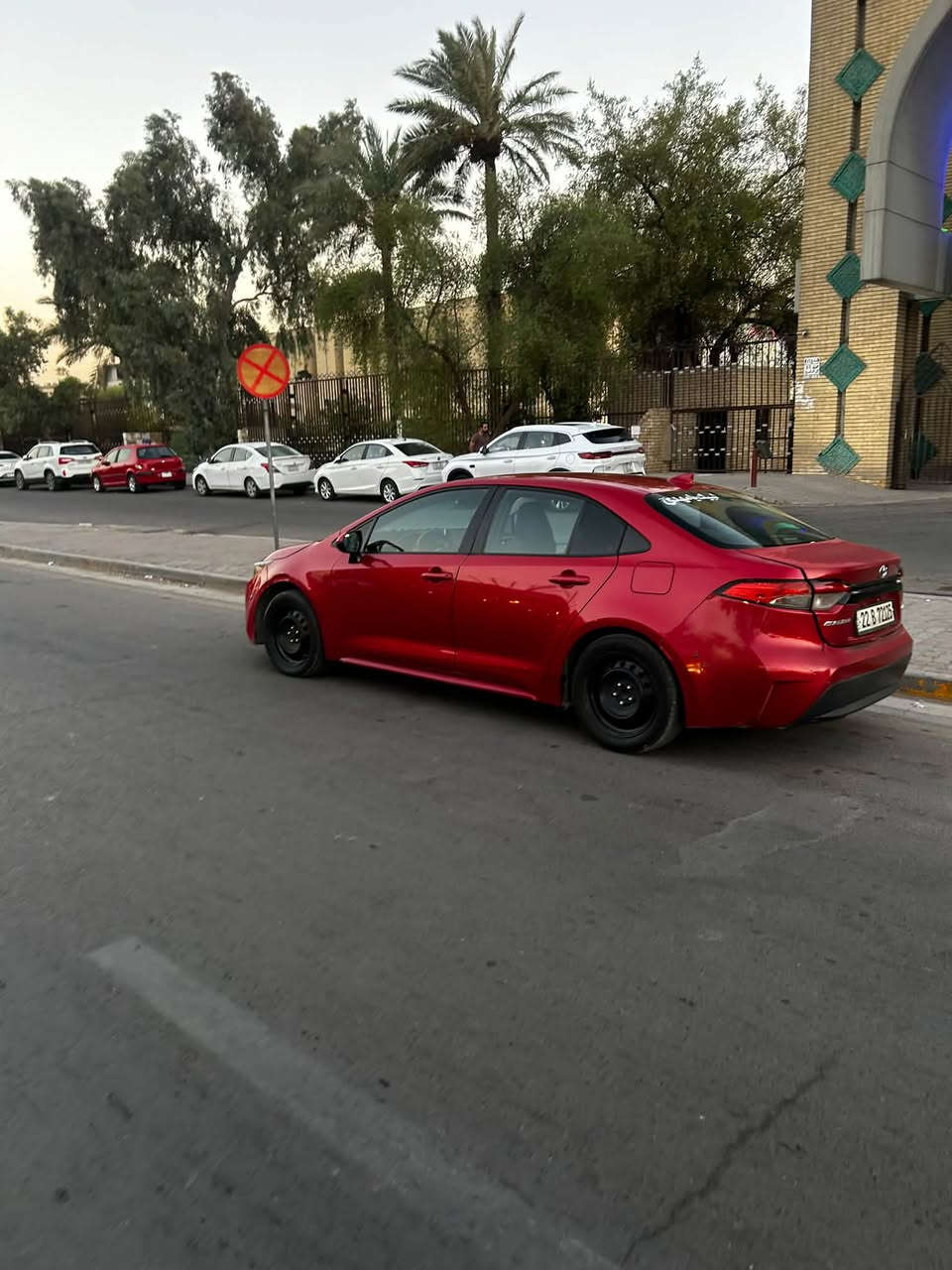 كورلا 2021 
LE امريكي حادث امريكا قبغ صندوك وبالعراق انضرب الجاملغ الامامي صفحة الصدر بي معجون و رجع انضرب ومكسوره جامة الايت وبيها دجة مال كير تعبانه تحتاج تبديل السياره ١٢٠ وبيها مجال بسيط حك الجيه 
*********** مكاني بغداد حي الجهاد
