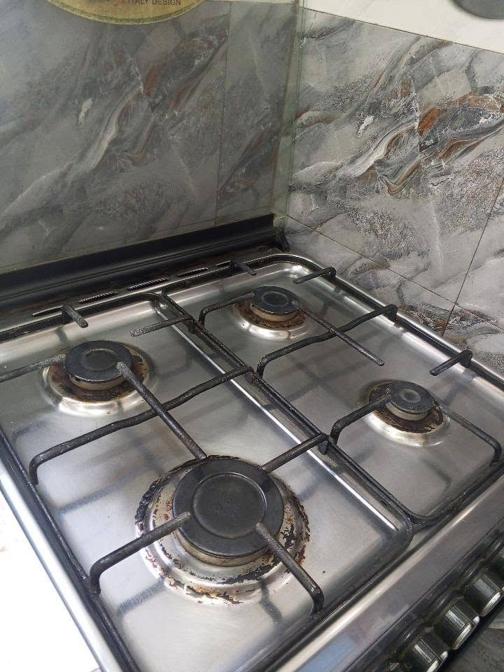 اخوان السلام عليكم
.............................طباخ 🦾🌹.....................

عندي طباخ تركي درجة اولى نارة كلش قوية ونظيف نظافته جيدة يتكون من اربعة عيون كلها شغالة ما عدا عين وحدة يحتاجلها تصليح مع فرن والفرن شغال ونارة ايضاً قووية الهيكل مالته سليم ما بي كسر والجامة نظيفة، 
رايد سعرة ب40 ألف وبي مجال 

................................مرتپ ❤️‍🔥.....................
المكان : البصرة / الزبير 
الرقم : ***********
