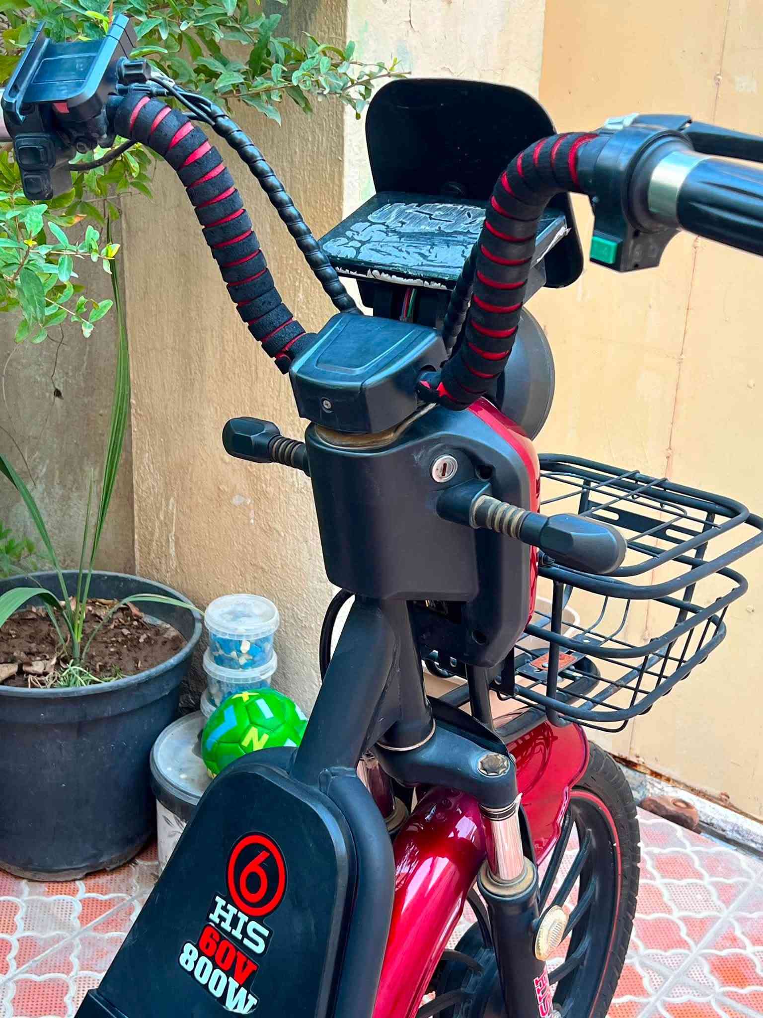 🛵 دراجة شحن للبيع 🛵
دراجة HIS بحالة جداً نظيفة، استعمال قليل وما مشت هواي.
✨ نظيفة ومحافظة عليها
✨ غير مستعملة بشكل كبير
✨ جاهزة للاستخدام
✨ بيها سلة شحن أمامية

💰 السعر: 400 ألف دينار وقابل للتفاوض (بيها مجال) للجادين فقط.

📍 العنوان: الناصرية – مركز
📞 للتواصل: ***********

الجاد يراسل ع الواتس آب 🌹
