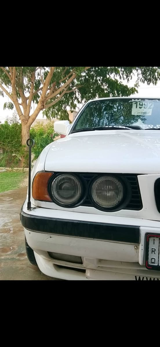 السلام عليكم BMW530 للبيع

محرك ٣٠ مفتوح
كير عادي
سيارة جاهزه محرك شرط كير شرط
تخم تاير جديد
اربع جام كهربائي
فتحة سقف طكتين شغال
شاشه+منظومة صوت كامله
سياره مكفولة من العيب الشرعي
شرط التحويل 
السعر ٤٢ وبيها مجال
للإستفسار الإتصال على الرقم ***********
