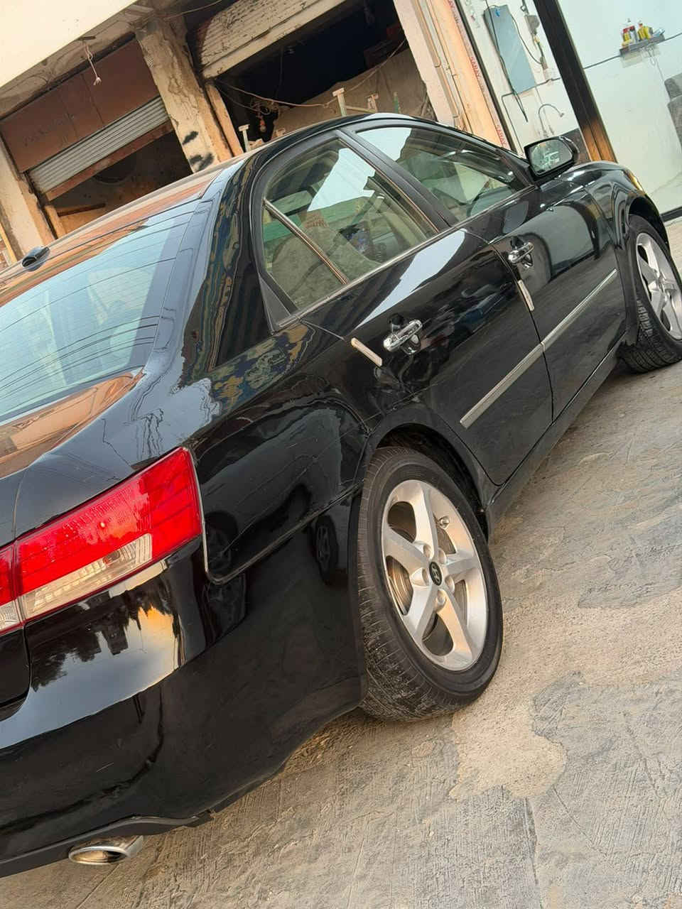 سلام عليكم لبيع سوناتا موديل 8 وراد امريكي ضرار جاملغ امامي وبل قبق الجنطه فقط بدون دواخل بدون سونار موجود الغود بدون شواصي سياره ليبل واحد مكينه 6 سلندر مكينه وكير مكفولات وخير من الله تبريد ثلج صدر خلفي امامي جديد سعرها 90 وبيهه شي قليل حك الجي مكاني ديالي بعقوبه التحرير ***********
