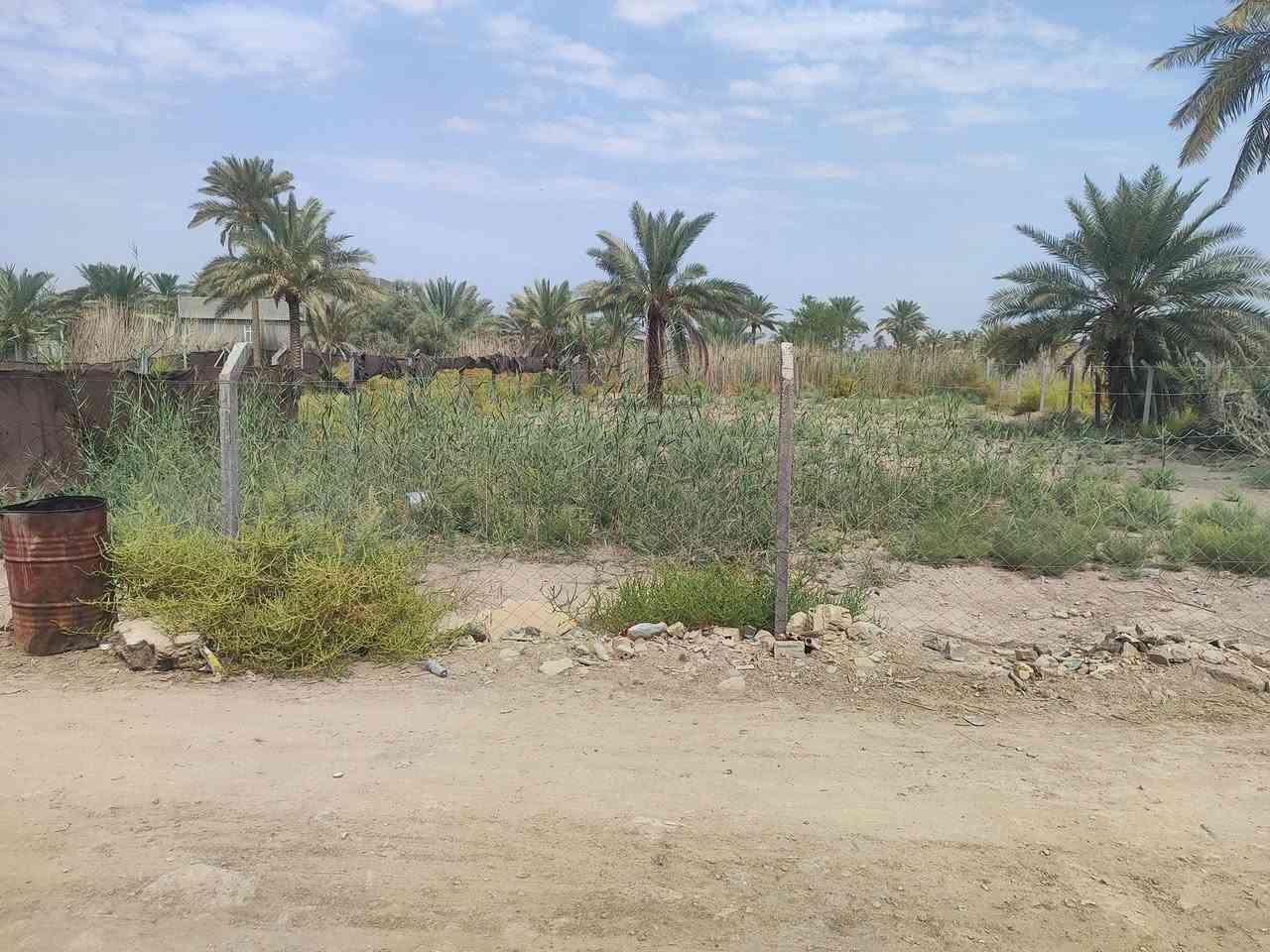 قطعه ارض زراعيه للبيع في   منطقة البوحمير قريب جدا على الشارع العام الرابط بين الورديه والبوحمير  مساحتها 800 متر طابو زراعي سند 25 مفوض بالطابو باسم المالك نفسه تحويل مباشر
يالله عرضنا مميز لهذا اليوم 

قطعه ارض زراعيه للبيع في   منطقة البوحمير قريب جدا على الشارع العام الرابط بين الورديه والبوحمير  مساحتها 900متر

وايضا بصفها  1000 متر يعني تصبح المساحه 1900 متر لنفس 

 طابو زراعي سند 25 مفوض بالطابو باسم المالك نفسه تحويل مباشر 

تحتوي على كافة الخدمات تبليط مجاري كهرباء ماء عرض الشارع 12 متر 

القطعه مسيجه BRC

 سعر ال900 متر 60 وبيها مجال 

لليرغب بالشراء مراجعة مكتب عقارات حسين المعموري الكائن في البكرلي قرب جامع سلمان المحمدي على اليمين 

او الاتصال على الرقم *********** او  واتساب
