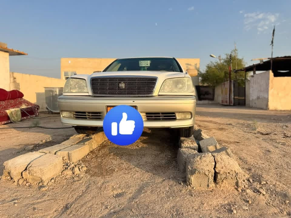 سلام عليكم
سياره جنون للبيع موصفات سياره دكمتين 
مكينه كبيره دي فور 
مكفوله كفاله عامه من الضربه 
ماعده كصه بلقماره وكصه بجنطه 
كافة الأصوليات 
رقم بصره نكليزي مميز
للاستفسار ***********
