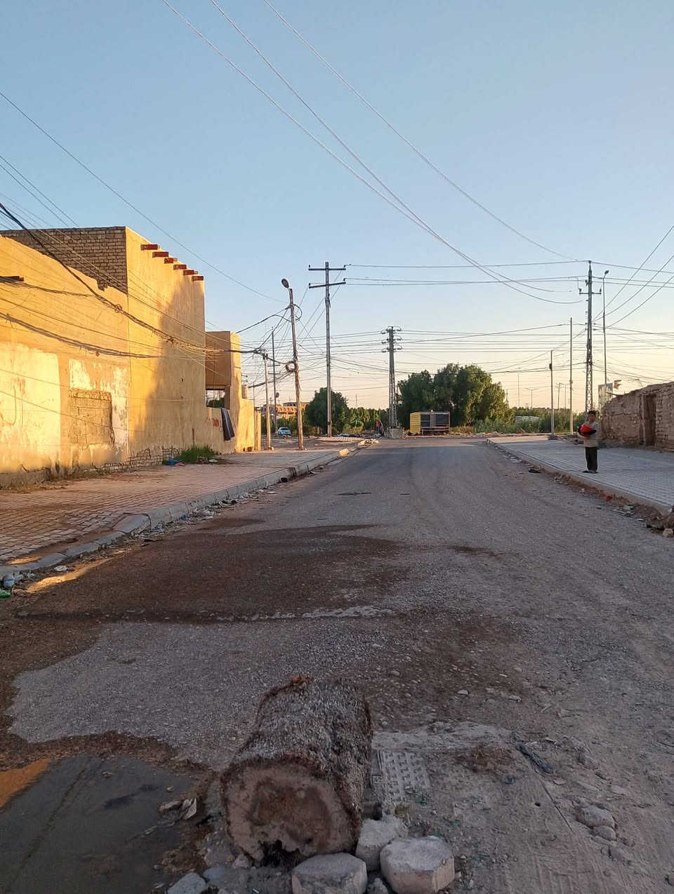 بيت للبيع بالجمعيه حي الجهاد ركن  عله شارعين مقابل قريت التضامن وقريب عل شط  البيت طابو مساحته 145م الأستفسار السعر خاص متواجد واتساب ***********
