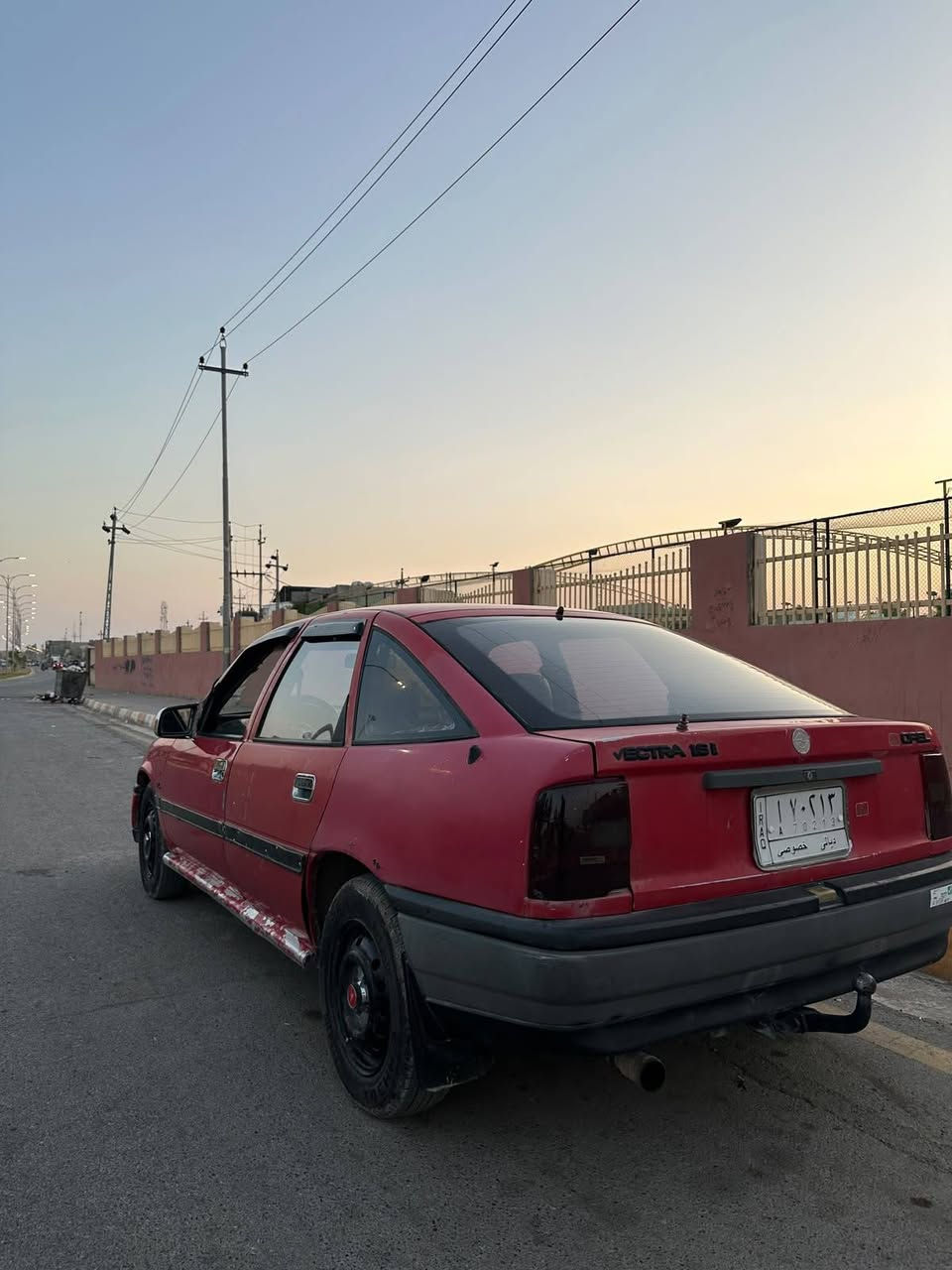 سلام عليكم
اوبل فيكترا
موديل 1990
محرك 16
لايت زنون 
مسجل شغال 
تخم تأير جديد 
السياره بلادي بدون صبغ 
رقم ديالى شرط التحويل 
اي استفسار تصل عله رقم***********
مكان السياره ديالى جلولاء 
مكلف بل نشر
