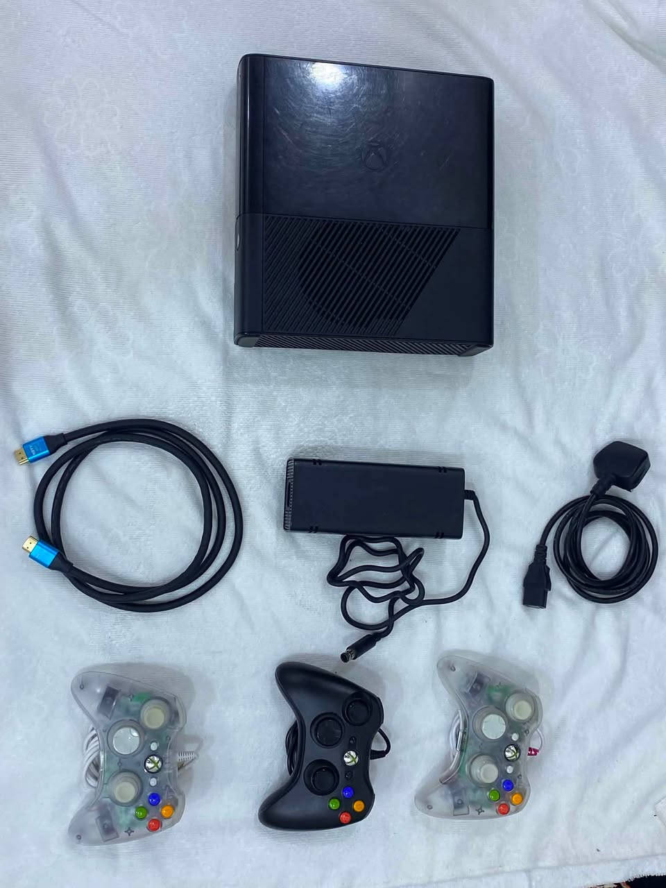سڵاوی خوای گەورەتانلێبێ
ئەمXbox 360مان هەیە بۆ فرۆشتن ماشەاللە تابڵەی پاکە کامل عەشیای خۆی هالەتەکا بێکێشەوماڵەکە بەپاکی ماوەتۆۆ 

٣دەسکی وایری هالەتەکا 

٢٤٨یاری هاتیا 

کامل عەشیا ٤ئەکاوەنتی هەیە

سەبارەت بەنرخەکەی پەیوەندیمان پێوەکەن یاخوود نامەبنێرن

ژم/***********
