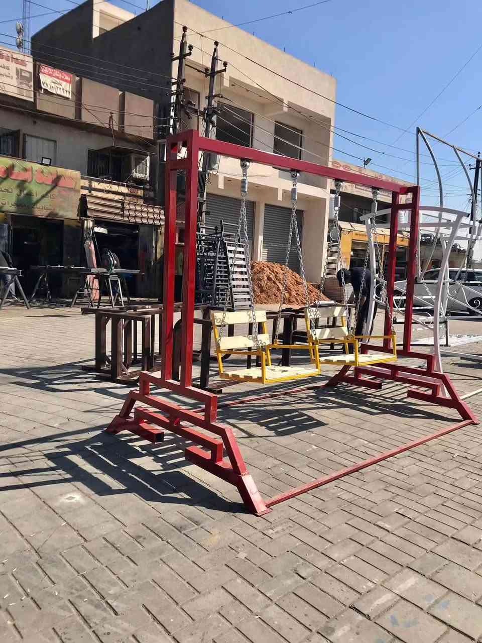 "الجمال والراحة.. كلها بـ ( الطراز العربي) ! 🌸🛋️"
لكل محبي التميز والحدائق المرتبة، وفرنالكم تشكيلة مميزة وحصرية: 

مراجيح مريحة ومقاومة للأجواء باقياس حسب طلب 
بضمان سنتين 

تخوم حديد بتصاميم فخمة وعصرية 

مناقل وسنادين تضيف أناقة خاصة لبيتك.

🚚 متوفر توصيل / أو 📍 
العنوان: ( بغداد / البنوك / تقاطع الفسلطيني ).
📞 للحجز والاستفسار، راسلنا على الخاص أو اتصل بنا.
 عبر الرقم : ***********
