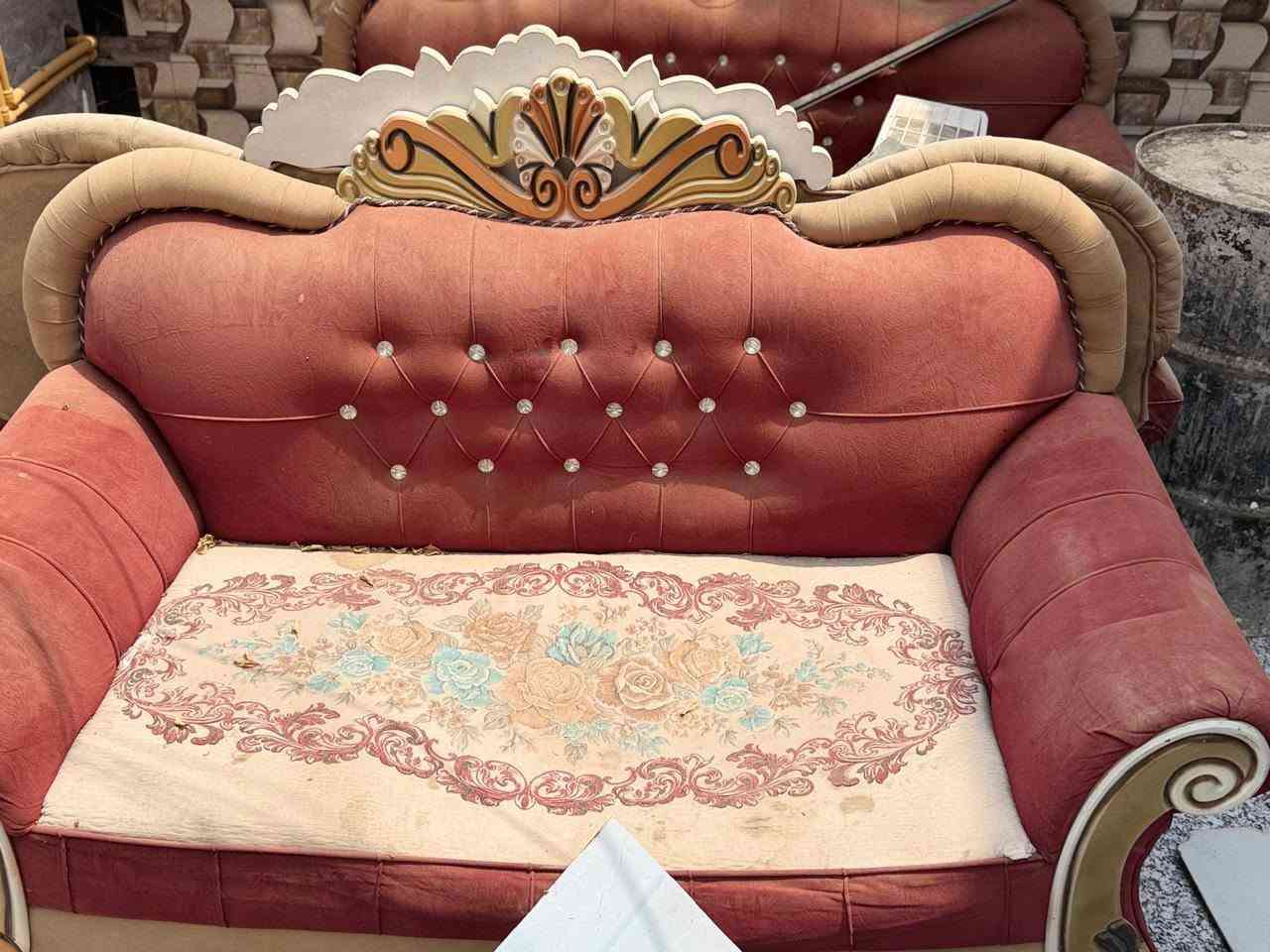 السلام عليكم
قنفات لون ماروني  للبيع عدد 5

قيم واخذ بسعر معقول

العنوان :- القرنه - حي الجمعة 

***********

واتساب

او 

اتصال
