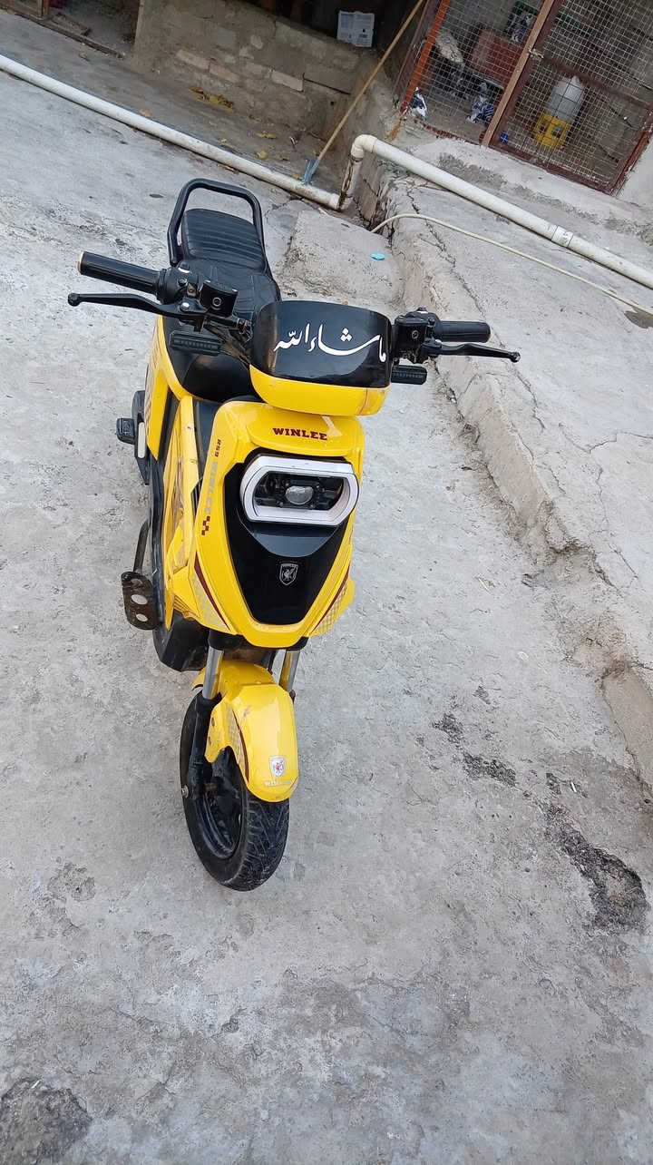 دراجه Rs9 وضع شركه البطاريات دراجه ماتصرف عليها ربع السعر 475 وبي مجال ***********
