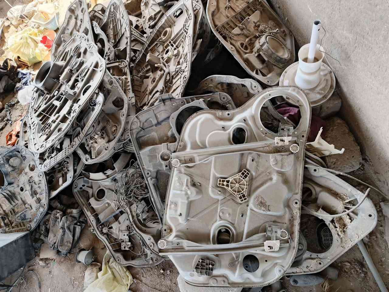 تفصيخ كوري جمله ‏‪***********‬‏
سجج باب ع ١٠
يدات خارجيه ٥٠٠ دينار
