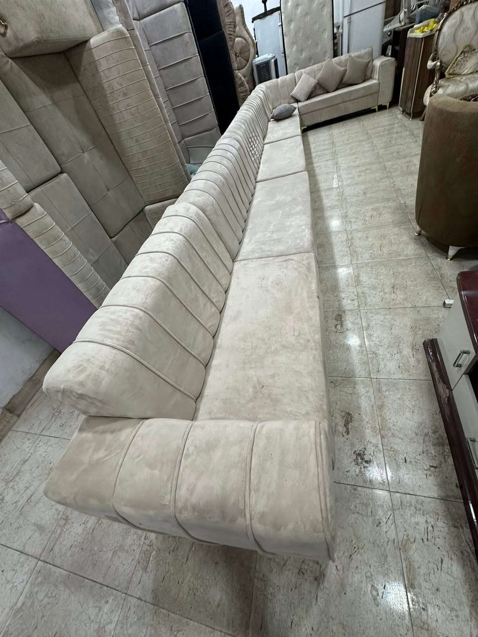سسسسعر 150 الف كل ديوان 15 مقعد 💺 ع قرب مجدي مول 
***********
واتس

