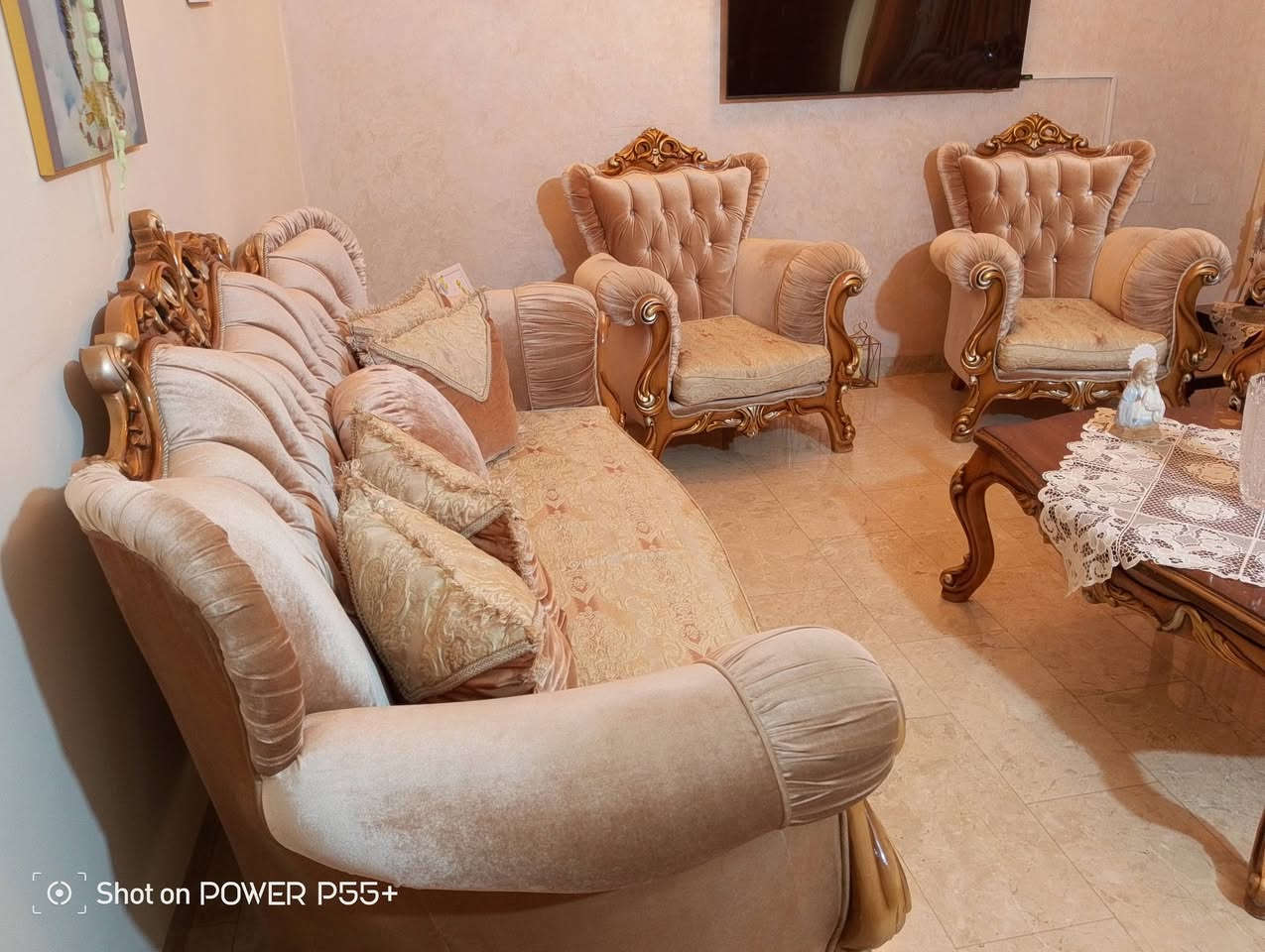 السلام عليكم عندي طخم اللبيع اخو الجديد نظيف بغداد الامين الثانيه سعر 700 هاتف ***********
