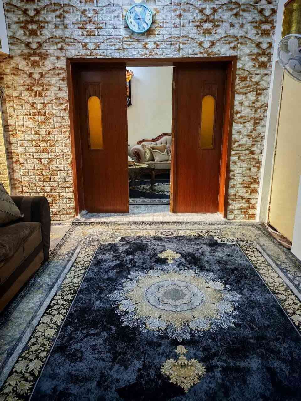 دار للبيع طابو صرف  بسعر ٢٨٠ مليون
📍 فرع مطعم محمد مندي – حي التعليب
المساحة: ١٢٧.٥ م²
واجهه ٨.٥ م - نزال ١٥ م

 طابق واحد يضم:
غرفة نوم، صالة، هول واسع، استقبال، حمام، تواليت، مطبخ، بيتونة، إضافة إلى تواليت خارجي.

🚶‍♂️ يبعد 10 دقائق عن الإمام بالسياره، 

فقط بيع بدون مراوس
#السعر٢٧٥مليون قابل للتفاوض

📞 للاستفسار والاتصال:
***********
***********

