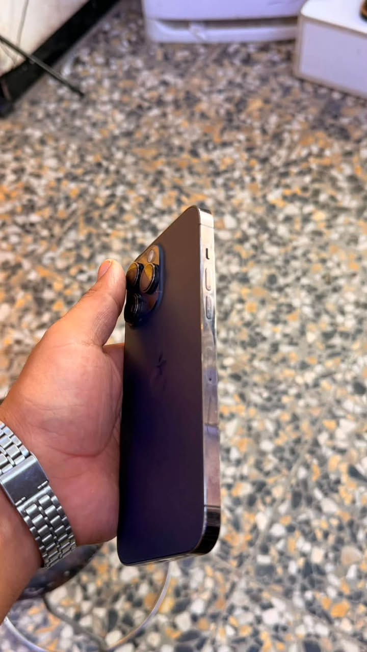 سلام عليكم. آيفون ١٤ برو ماكس. مبدل شاشه وشاشه بيه كسور بصيطه وبطاريه خدمه مكاني بغداد ***********
