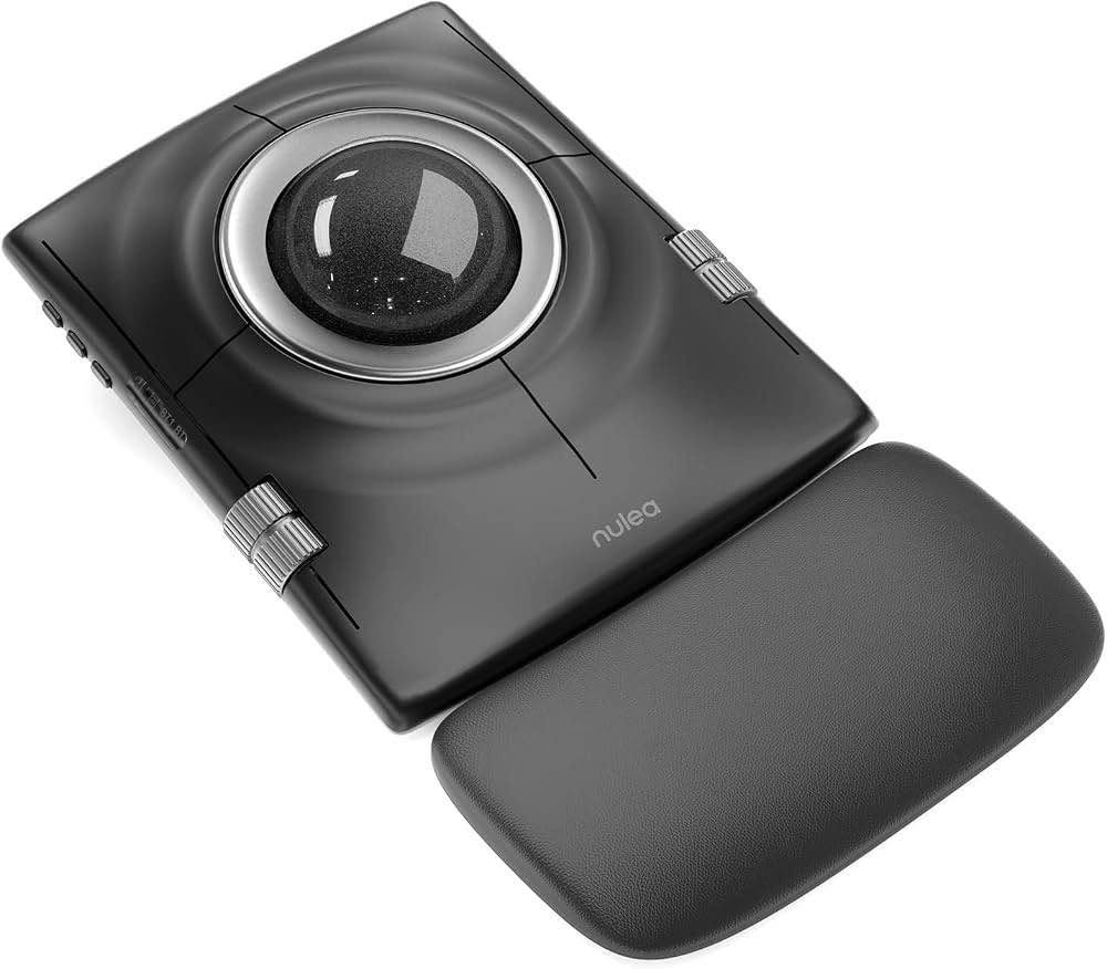 🔥 ماوس التراكبال اللاسلكي Nulea M512 – تحكم وراحة بمستوى مختلف 🔥

🖱️ Nulea M512 Wireless Trackball Mouse
ماوس احترافي بتصميم مريح وكرة تراكبال كبيرة 55mm، مناسب للعمل الطويل، التصميم، المونتاج والاستخدام اليومي.

✨ المواصفات والمميزات:

* 🔵 كرة Trackball كبيرة بحجم 55mm لتحكم دقيق وسلس.
* ⚡ 4 مستويات DPI: ‏400 / 800 / 1200 / 1600 DPI.
* 📱💻 يدعم الاتصال بأكثر من جهاز عبر Bluetooth أو 2.4GHz، مع إمكانية التبديل بين الأجهزة.
* 🔋 بطارية داخلية قابلة لإعادة الشحن مع منفذ Type-C.
* 🤲 تصميم مريح ومناسب لليد اليمنى واليسرى.
* 🛋️ يعمل بدون تحريك الماوس على المكتب، لذلك يوفر مساحة ويقلل حركة اليد.
* 🖥️ مناسب للكمبيوتر واللابتوب والتابلت والهاتف.
* 🎨 خيار ممتاز للمصممين، المونتيرين، المبرمجين والاستخدام المكتبي الطويل.
* 📦 الحالة: جديد وغير مستخدم.

💰 السعر: 55,000 دينار فقط

📞 للطلب والاستفسار:
***********

📍 العنوان: النجف الأشرف – حي الغري – الأربع شوارع – قرب ماستر جم

🚚 يتوفر توصيل إلى جميع المحافظات العراقية

🔥 إذا تبحث عن ماوس مريح، عملي ويوفر عليك حركة اليد ومساحة المكتب، الـ Nulea M512 خيار مميز جداً. النجف, العراق

نص مكتوب في الصور:
- Multi-Function Button
- Easy to get used to and work more effectively
- Tip: 2.4G USB receiver is conveniently stored at the bottom
- 1. Middle Key
- 2. Back Key
- 3. Left Button
- 4. Right Button
- 5. Left Scroll Wheel
- 6. Right Scroll Wheel