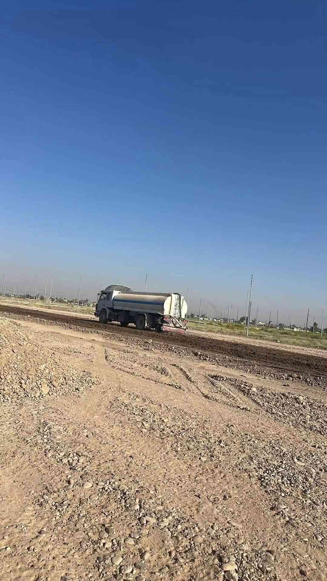 السلام عليكم عندي 100 متر  للبيع 10✖️10 ركن خارجي
اراضي مجلس الدوله المنطقة كاملة الخدمات 

سعره 85 مليون وبيه مجال بسيط الاستفسار اكثر 

***********. واتساب ➕خط
