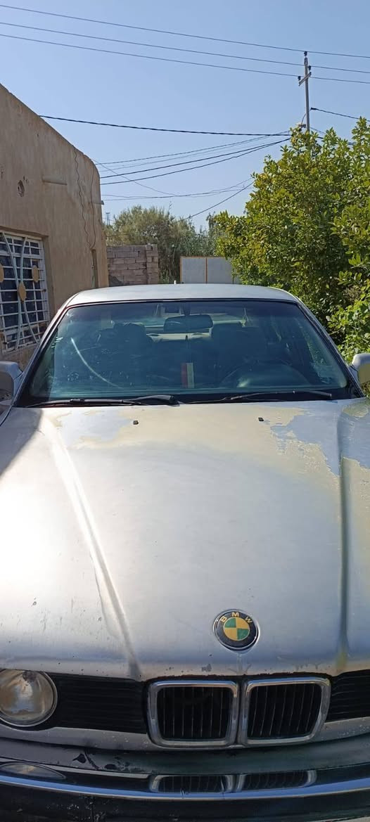 سلام عليكم من رخصت الادمن سياره Bmw735 محرك 6سلندر كير عادي محرك نظيف حداديه نظيفه تبريد شغال سنويه 2030 تحويل مباشر بسمي رقم انكليزي كربلاء تخم تاير جديد السعر 30ورقه العنوان  كربلاء رقم الهاتف ***********
