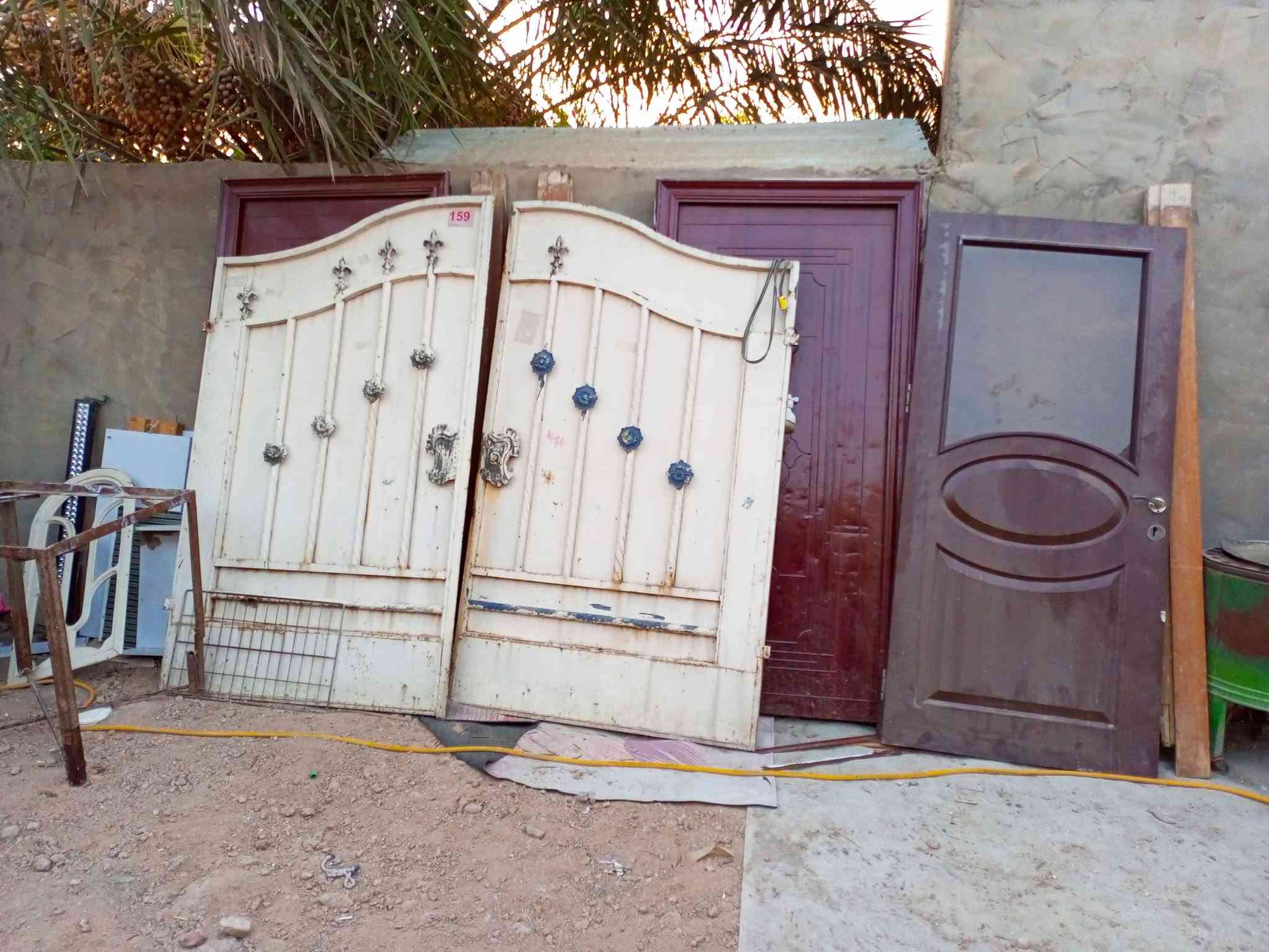 السلام عليكم ورحمة الله وبركاته 

اسواق سفان الرميثة حي المهندسين بسايدين 

الجدد قرب مدرسة الثانويه العراقيه للبنين

المدرسة الاهليه او قرب مجمع ولاية الامير 

نزلت عندي جرابي حديد طابق واحد وطابقين 

اسعار الجرابي ام الطابق الواحد 30 الف قفل 

شرط النضافه شرط القوة 

سعر الجربايه ام الطابقين مع الدرج مالتها 

سعرها 50 الف دينار 

وعندي بيبان خشب طلاكه بدون جرجوبه 

وعندي بيبان مع الجراجيب شرط النضافه 

رقم الهلتف *********** واتساب

***********واتساب
