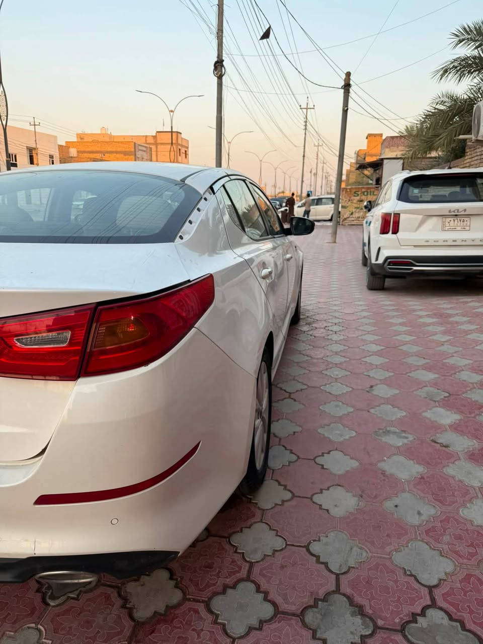 السلام عليكم كيه اوبتيمه موديل ١٥ السياره خليجي كفاله عامه السياره حلوه ونضيفه مواصفات شفتات بل ستيرن كشن كهربائي قطعتين تبريد سياره حلوه ومامتعوبه على ايدنه ويل كب حلو لايتات ام الد الامامي والخلفي سياره نضيفه وبل عافيه على الي ياخذه تفاصيل اكثر اتصل على الرقم ***********
