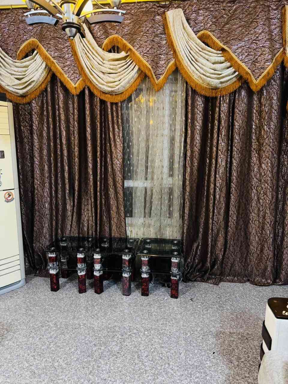 تصفية اغراض بيت تلفزيون حجم 55 عطلان كرت شاشة مع المعرض 500الف و تخم جديد نظيف 400الف و كاونتر جديد نظيف مليون ونص بدون ميز الطعام و طاوله عدد3 مع بردات 100الف سبلت عدد 3 شركة الحافظ 3 طن نظيف شغال 500الف الواحد بغداد حي العامل السعر قابل للتفاوض *********** واتساب موجود
