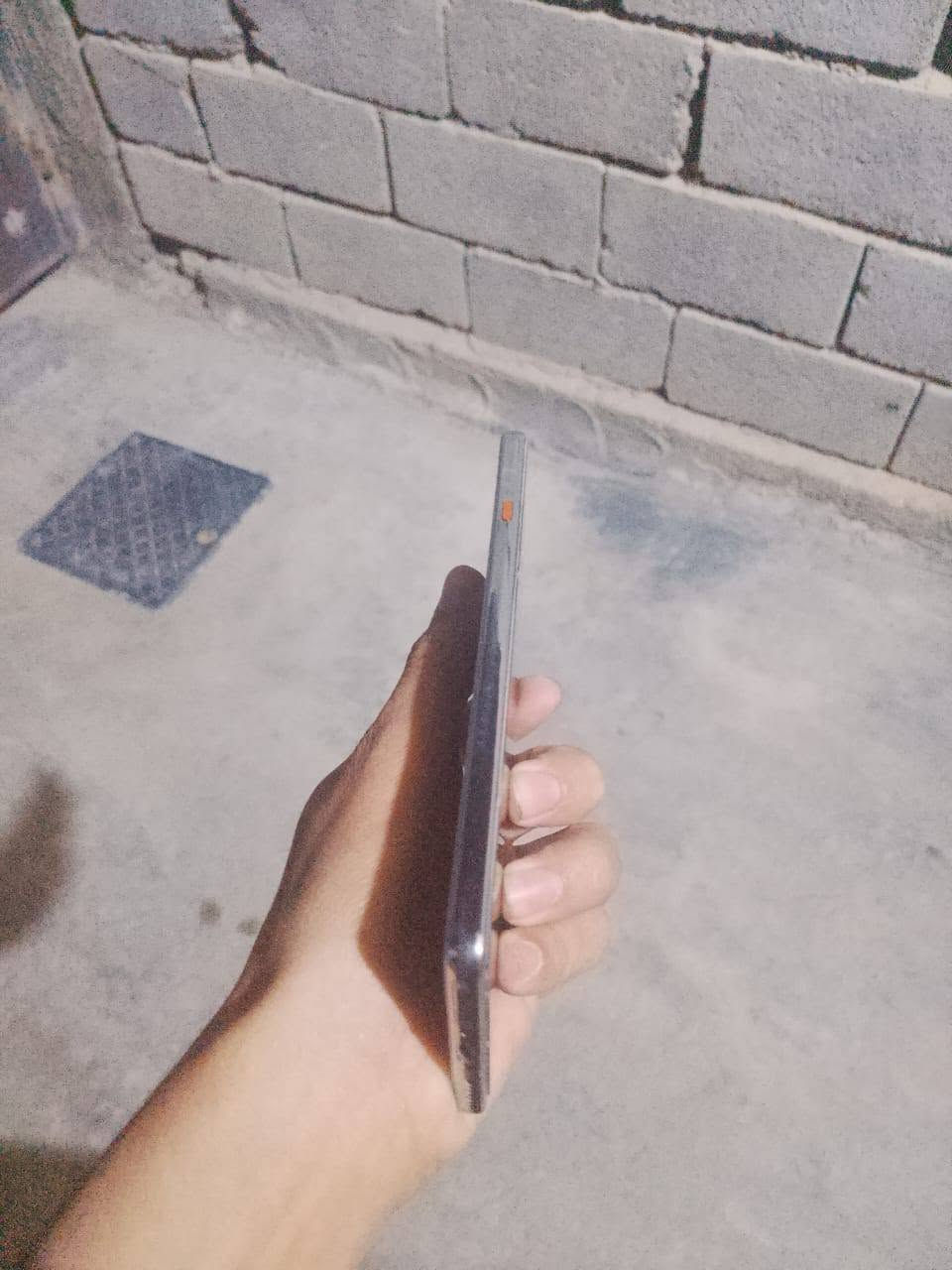 التفاصيل داخل الصور ،
السعر 240 وبي مجال قليل ، 
غراض كارتونه وشاحنه ، 
العنوان الامن الداخلي شارع السكلات ، 
***********

نص مكتوب في الصور:
- هاتفي HiOS 15.1.2 تم العثور على إصدار جديد التحديث التخزين ٦٠,٧١ غ.ب / ٢٥٦ غ.ب اسم الجهاز TECNO CAMON 40 الطراز TECNO CM5 وحدة المعالجة المركزية Helio G100 Ultimate RAM 8.00 GB+5.00 GB الكاميرا الخلفية 50M OIS+8M الكاميرا الأمامية 32M البطارية 5200mAh الشاشة 1080x2436