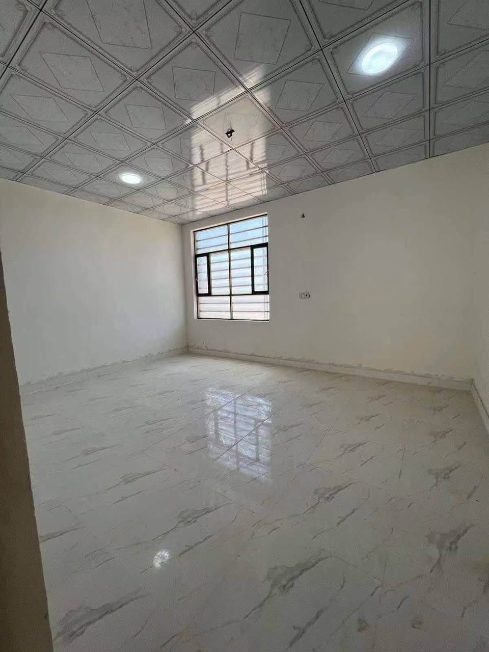 بيت للبيع 55 متر ( ركـن ) طابو صرف

حي ميسان قطاع 24 ( على ساحة مشتل )

بناء جديد درجة اولى .. صب كونكريت مسلح

يحتوي على طابق ونص

الاول / استقبال وصالة ومطبخ وصحيات ومكشوفة
الثاني / غرفة صالة صحيات

السعر 71 مع المجال 

للاستفسار ***********
