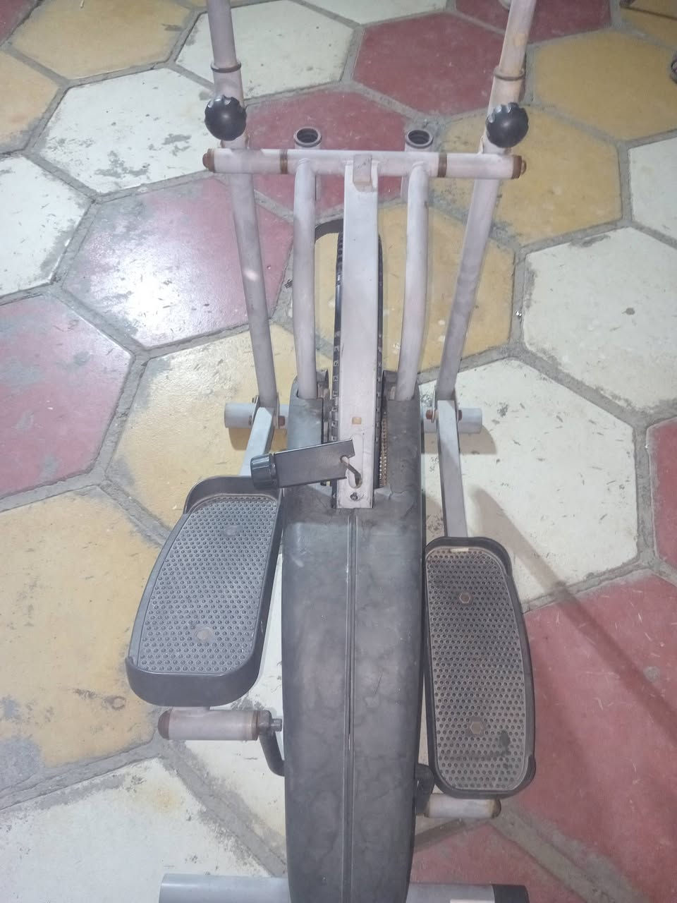 جهاز جري للبيع نضيف اليريده يتصل *********** مكان القاسم
