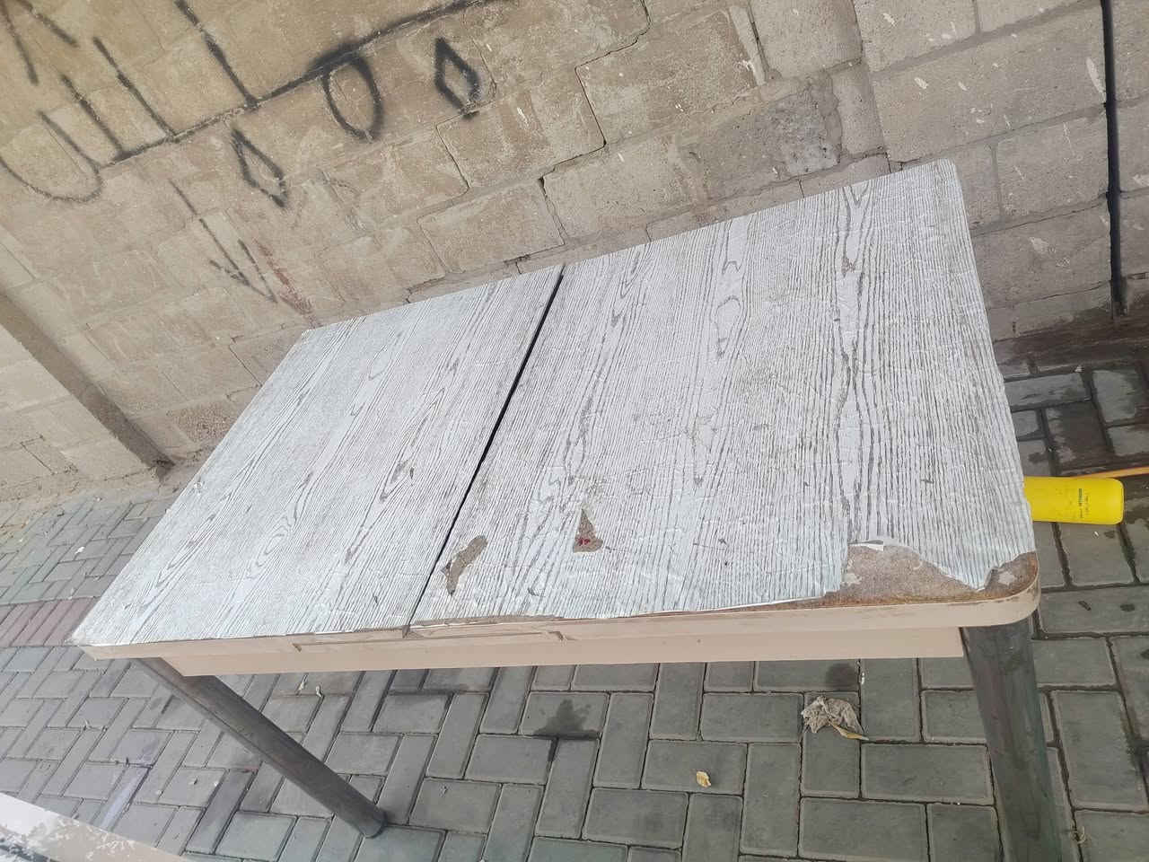 طاولة طعام • بغداد • على الفيس