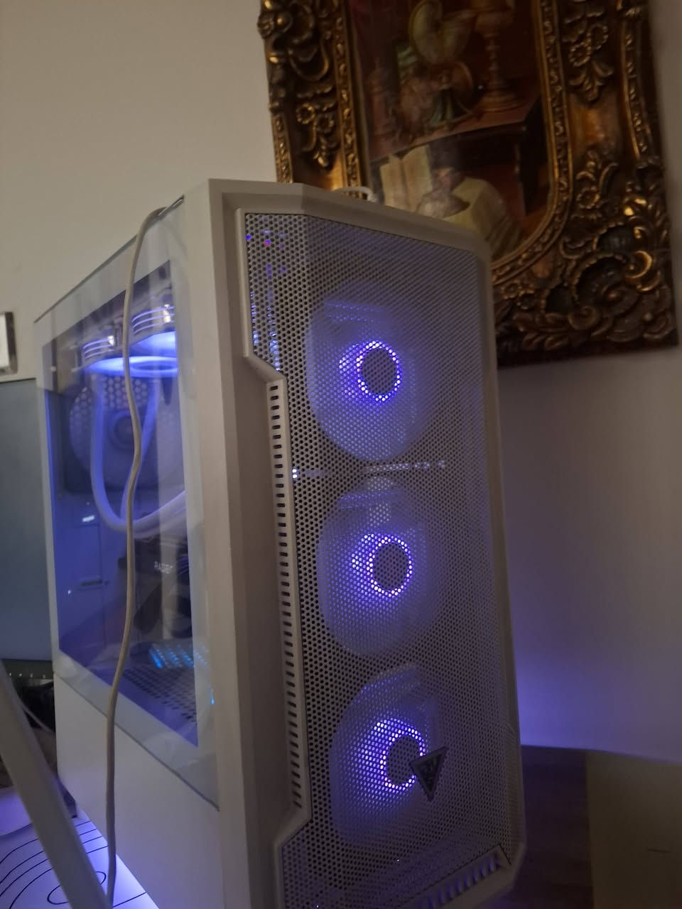 معالج قوي: AMD R5 5600G
الكارت : 3مراوح xfx rx6700xt 
رامات: 16 2*8 RGB
مذربورد: B550M AORUS PRO 
مبرد مائي: ALSEYE MAX M240 plus
كيس: Athena M6
بورسبلاي: PF650 80plus
تخزين: 512 m2
وندوز 11 مفعل
وجميع كراتين القطع موجوده 
الرقم *********** 
راسلني واتساب السعر مليون و300 وبي مجال بسيط للشراي 
المكان بغداد الدورة
