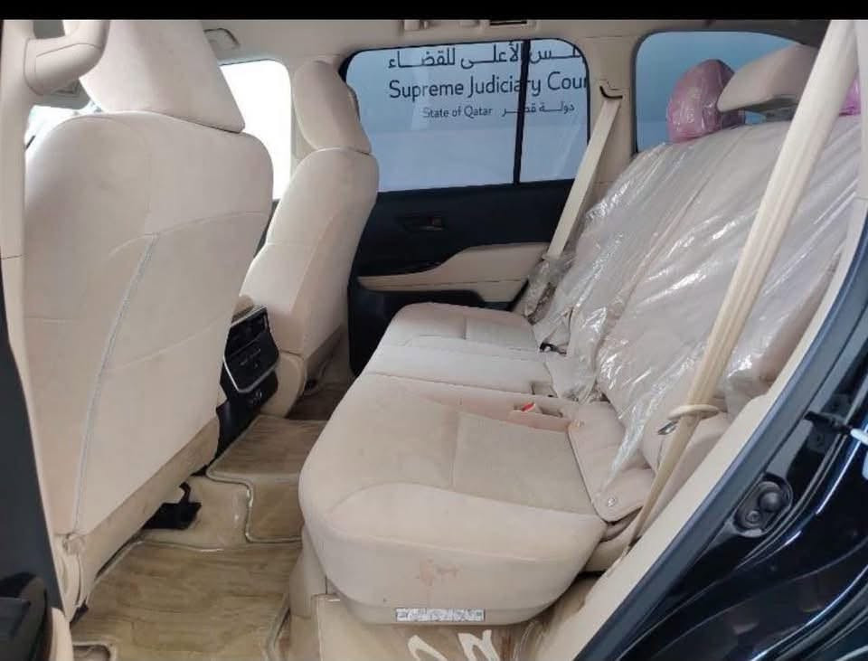 لاندكروز GXR 2024 السياره ماشيه ١١ الف  وارد خليجي ضربتها مثل  ماموضح السياره كفاله عامه من مكينه وشغال وتمشي ابيع على ضربتها مدفوع كمرك وكامل باقي تصليح وترقيم فقط   السعر ٤٢٠ وبي مجال 
ساحب السياره استاذ عيسى ***********
